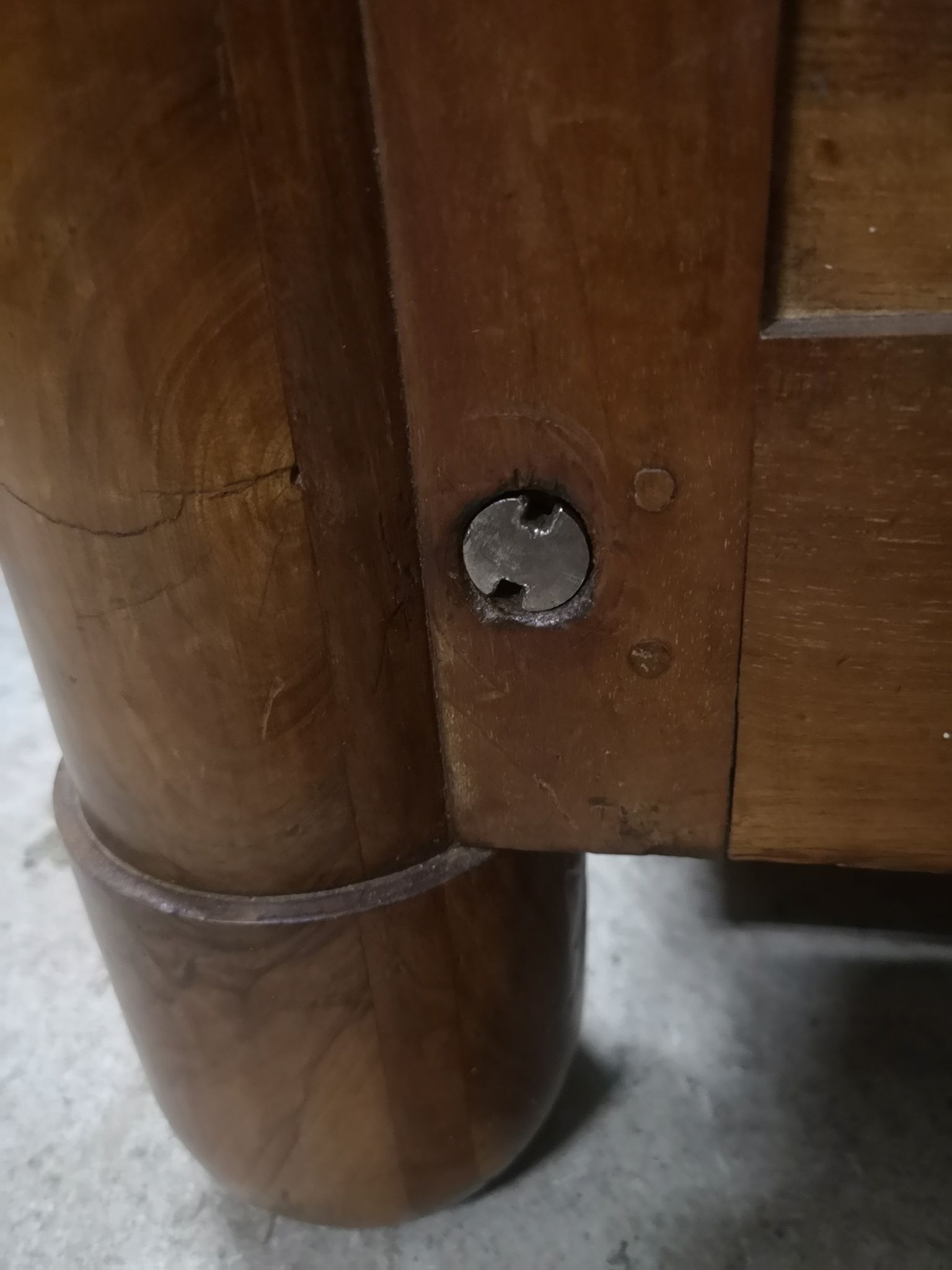 Armoire à placage de loupe