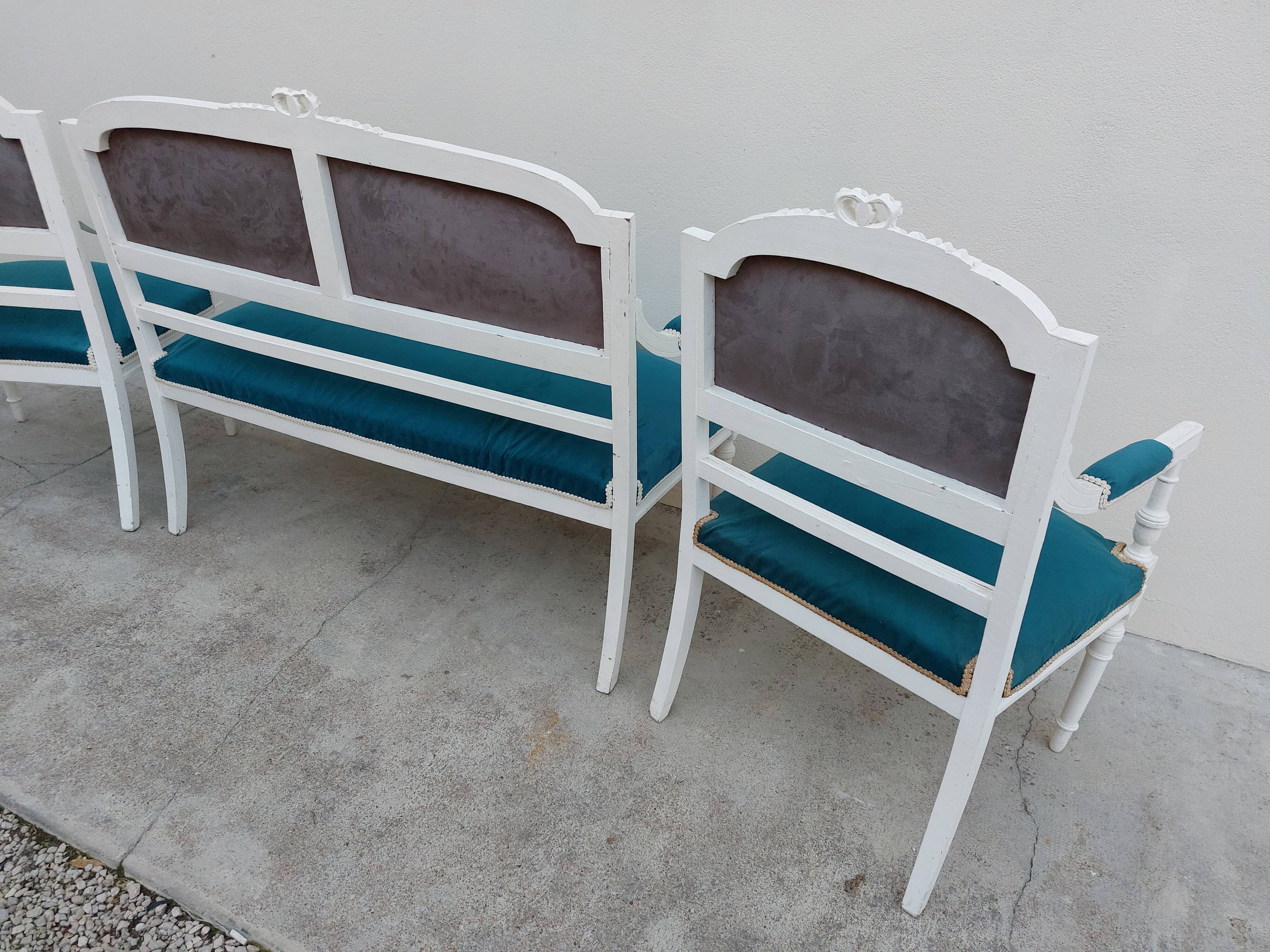 Louis XVI style living room set with bench and 2 armchairs