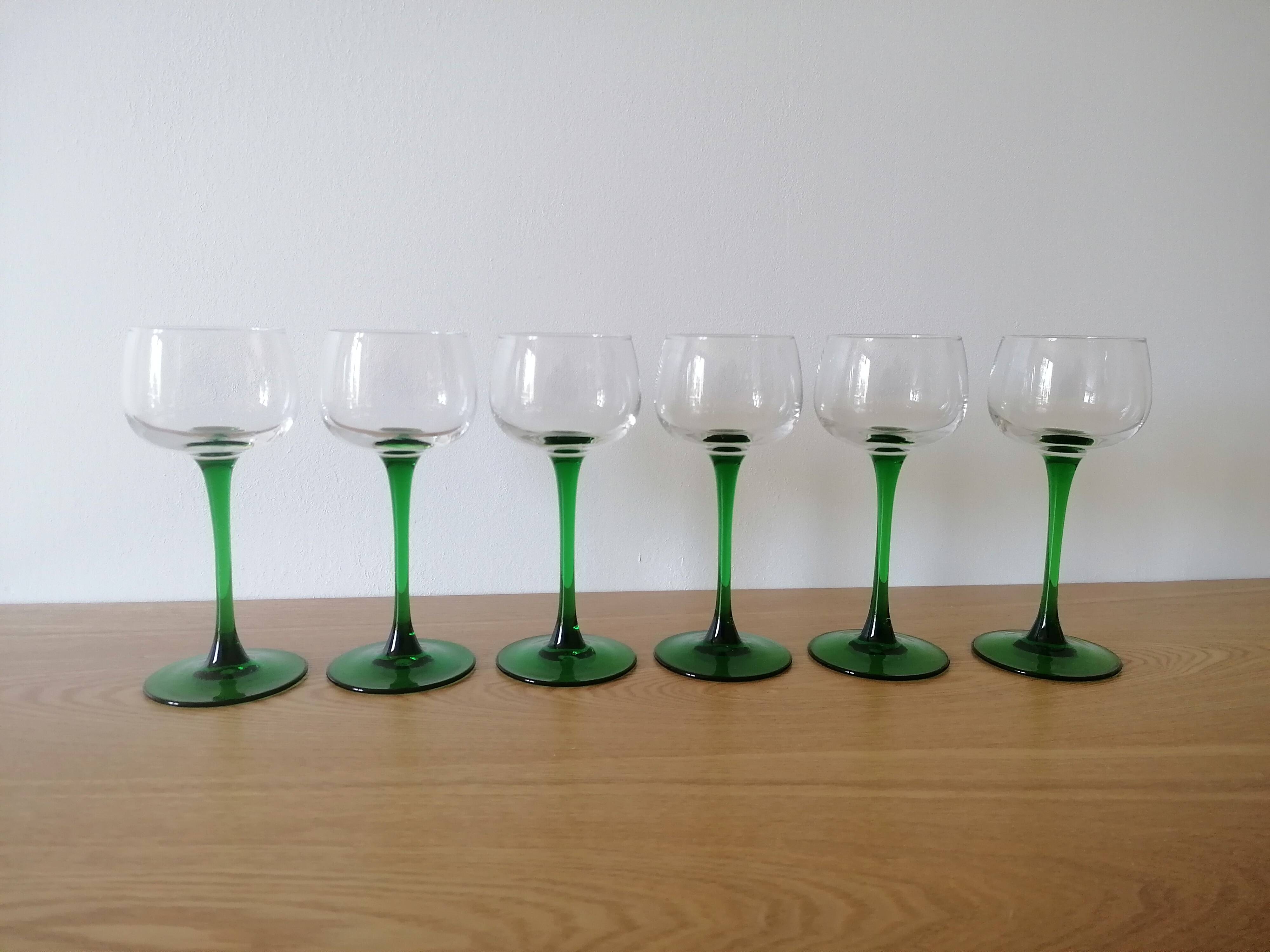 6 verres à vin d'Alsace pied vert