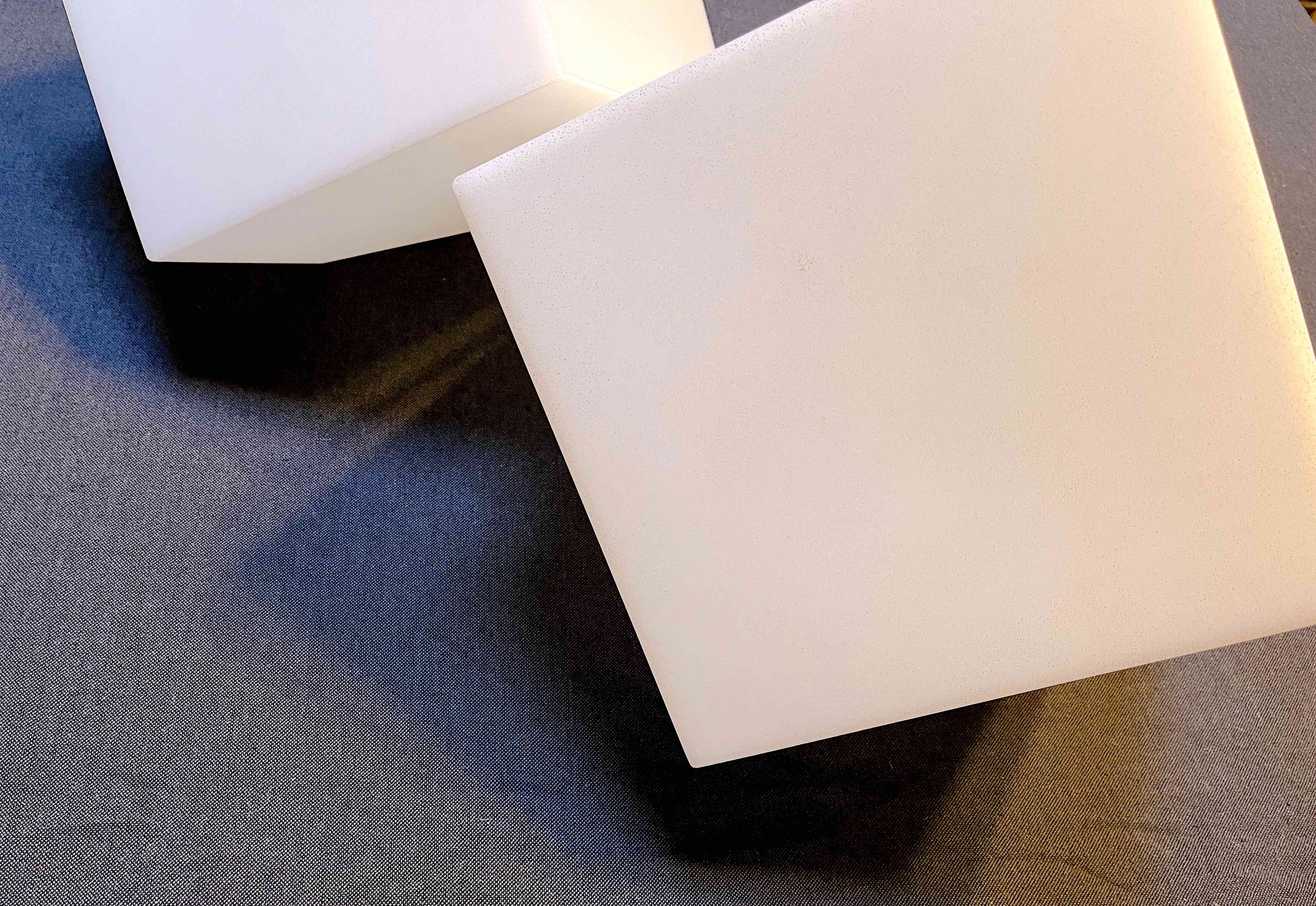 Pair of sconces "Edge", by Alessandro Mendini for Artemide, Italy