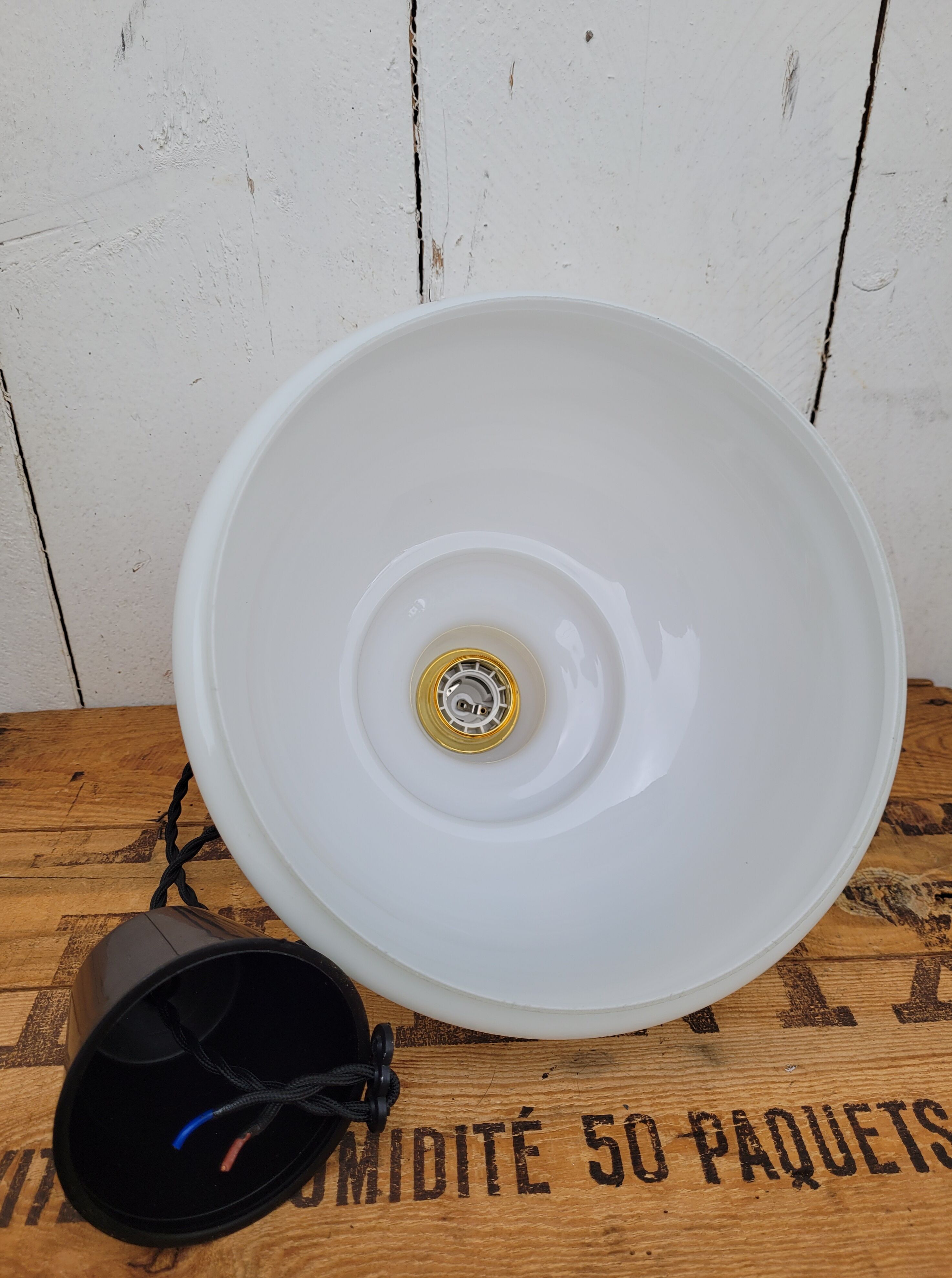 Opaline hanging lamp