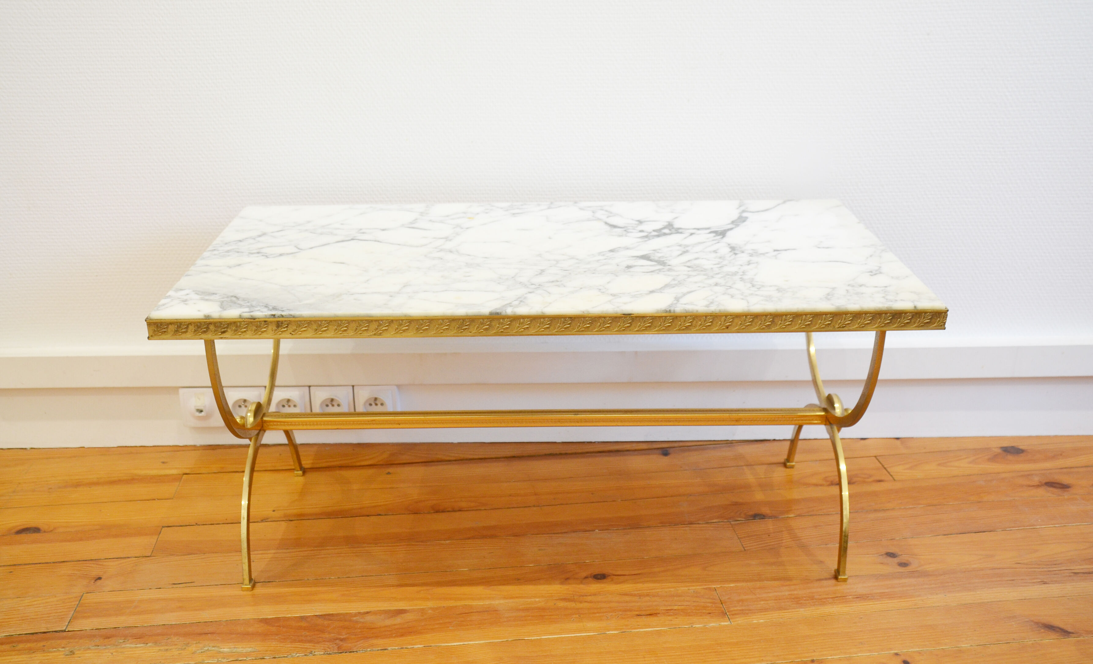 White marble coffee table vintage 60s