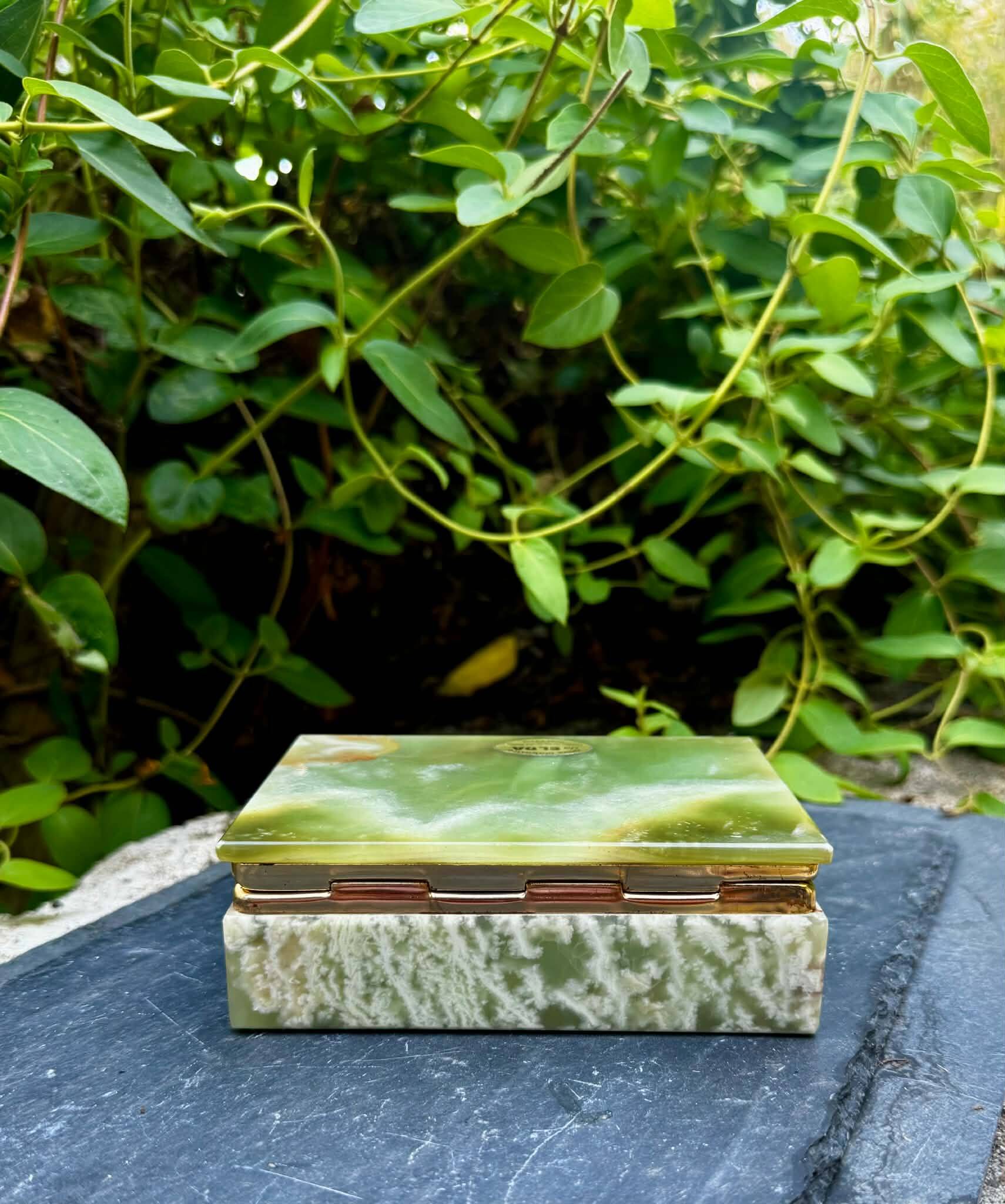 Onyx catchall from Pakistan, vintage 1960s box.