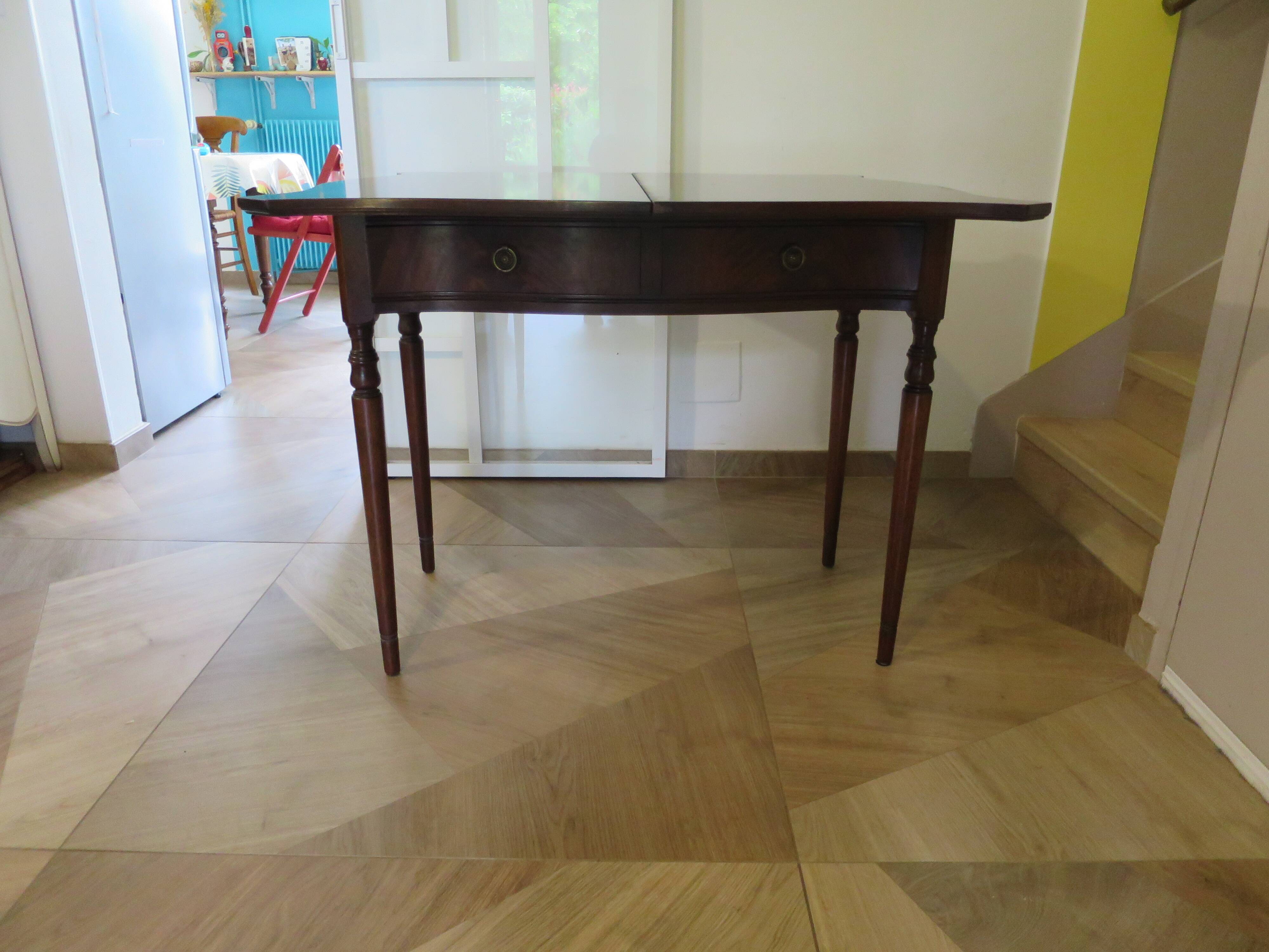Table d’appoint extensible -Bureau-Années 80-Louis XV-teinte acajou