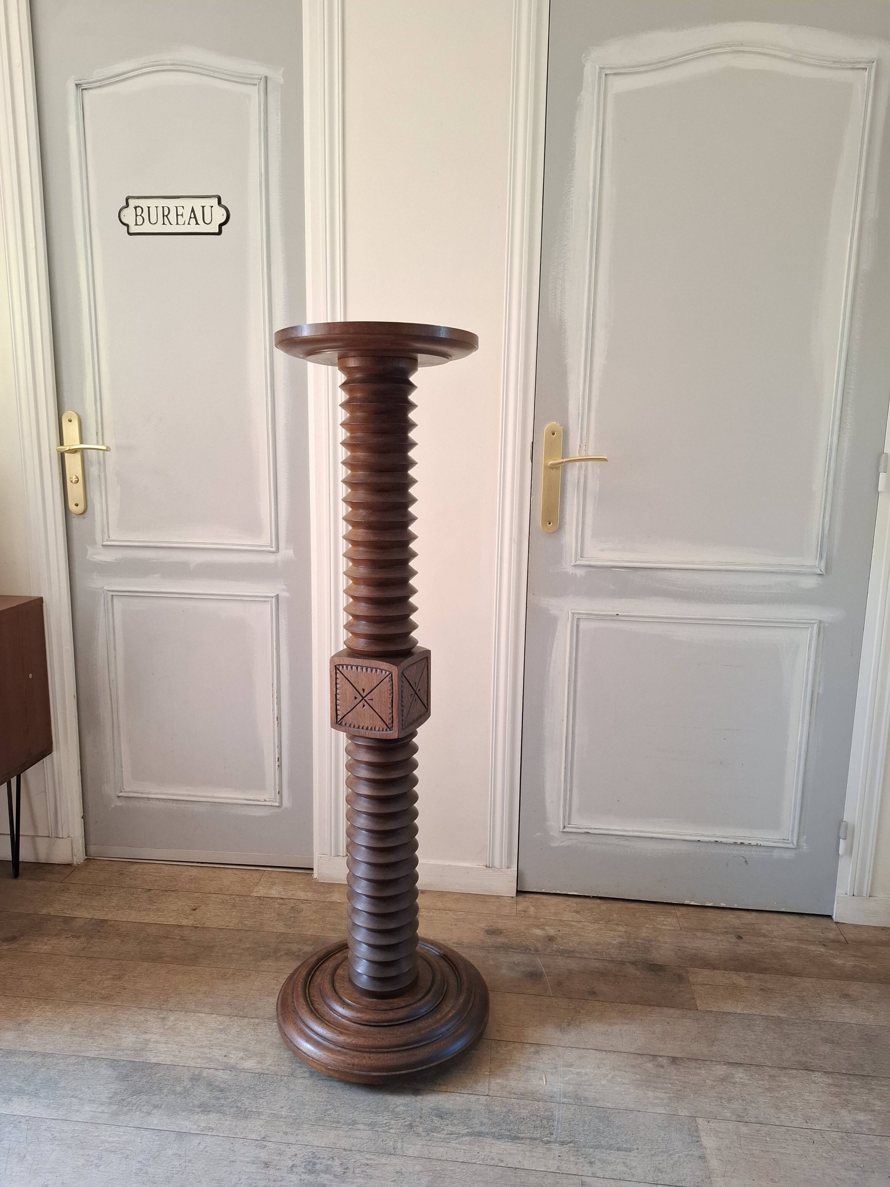 Large press screw column