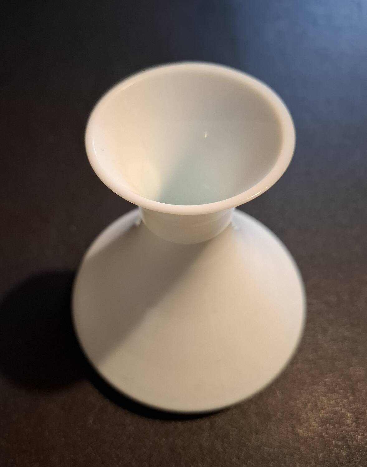 Artisanal opaline vase