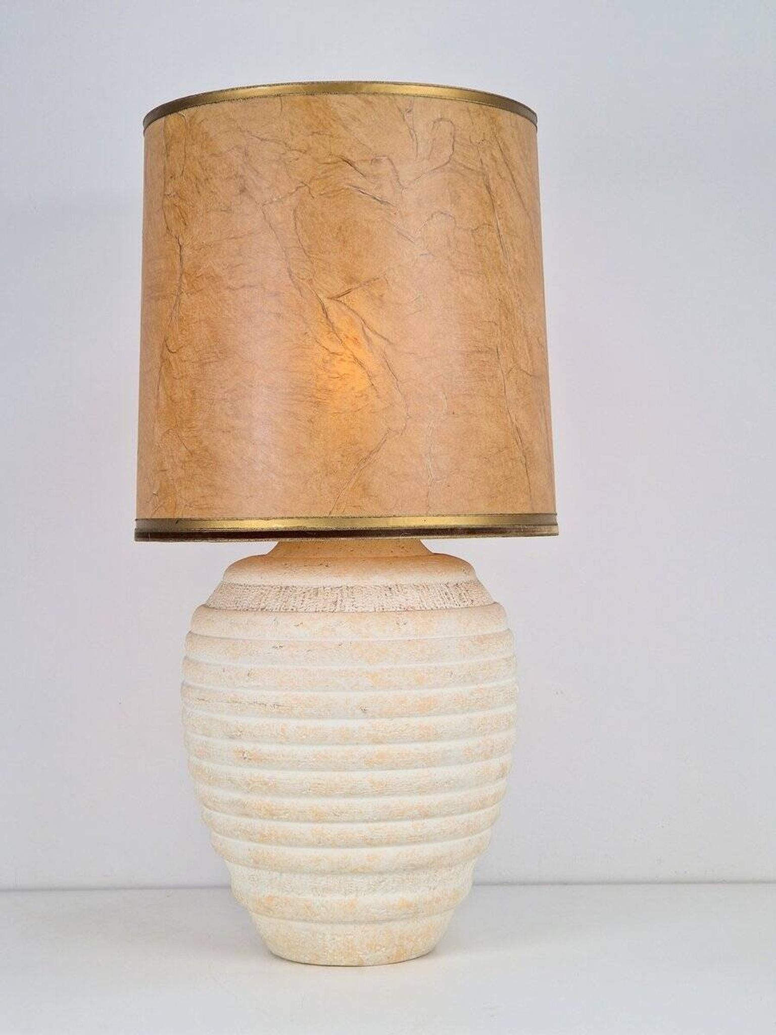 Lampe de table en plâtre ribbé vintage, années 1970