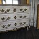 Commode blanche patinée style Louis XV
