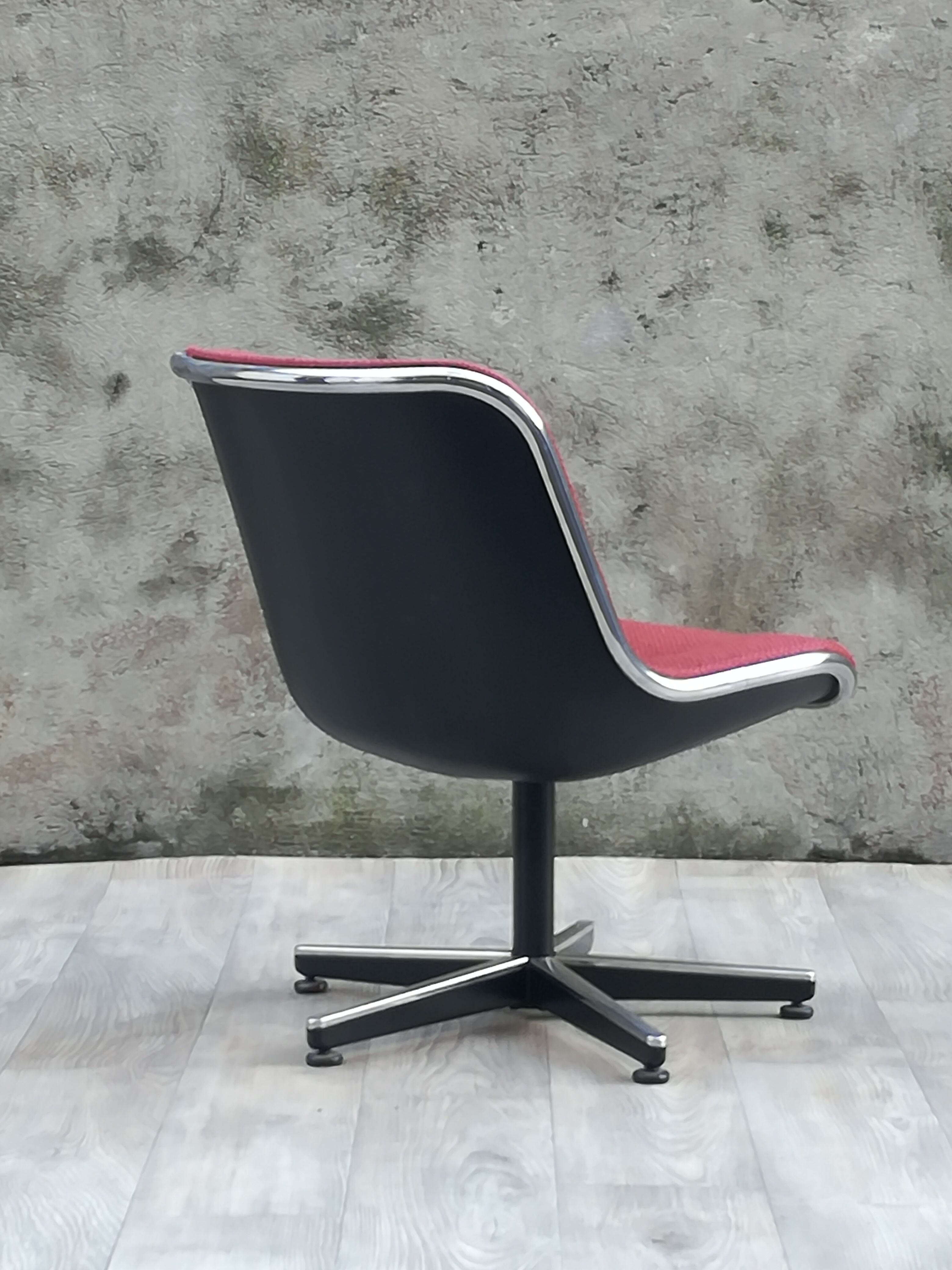 Charles Pollock executive armchair