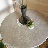 Shabby chic pedestal table