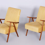 Paire de fauteuils en hêtre jaune original du milieu du siècle, atelier ÚLUV, Tchéquie, années 1950
