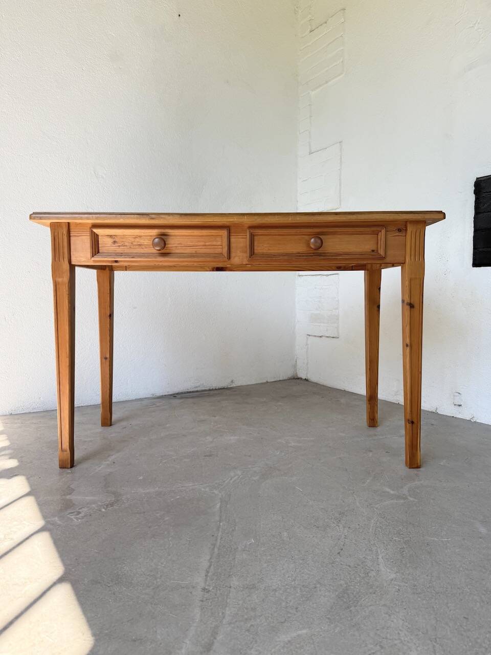 English style pine desk