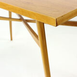Table basse en chêne, Tchécoslovaquie Années 1960