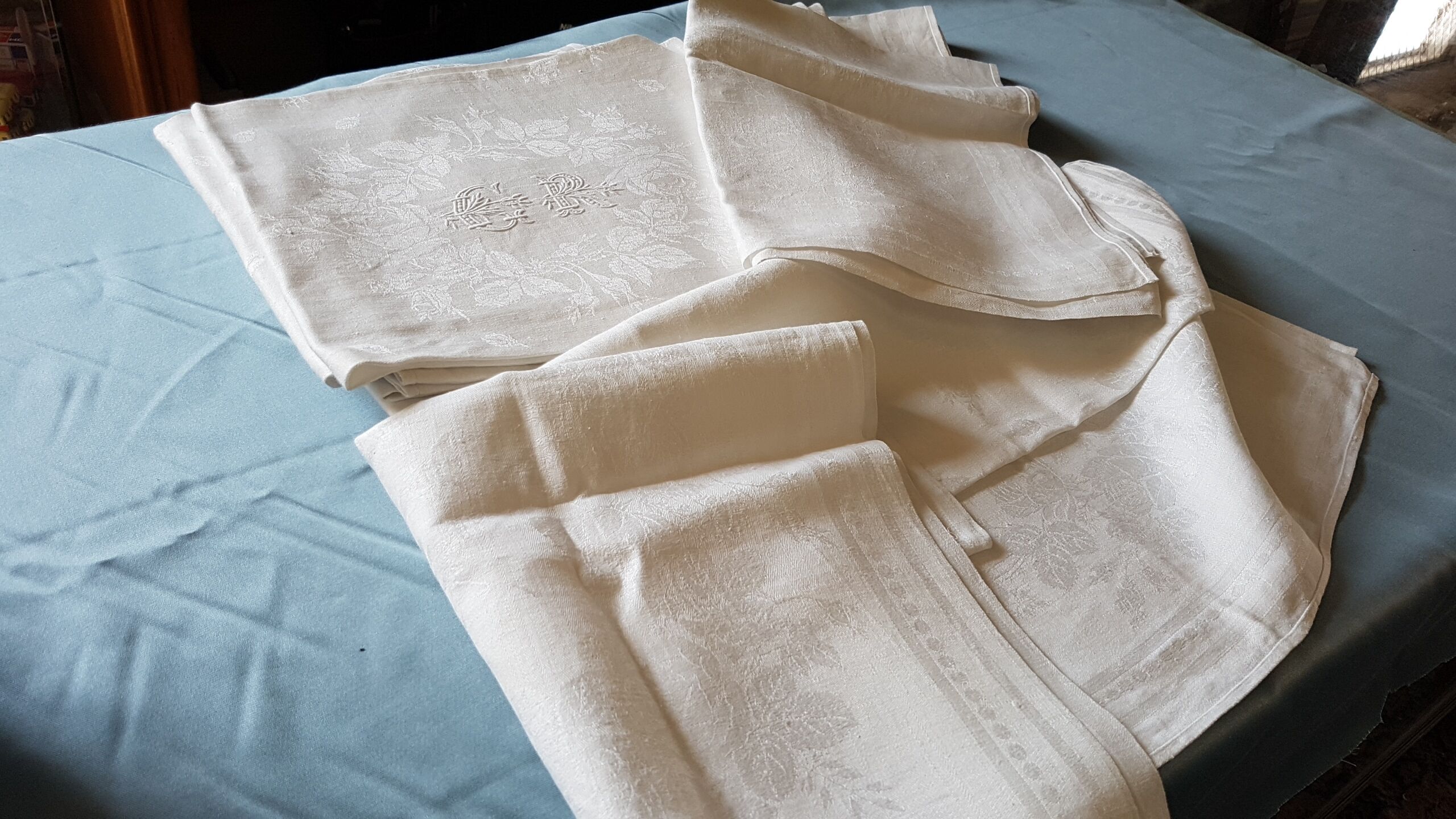 8 monogrammed towels