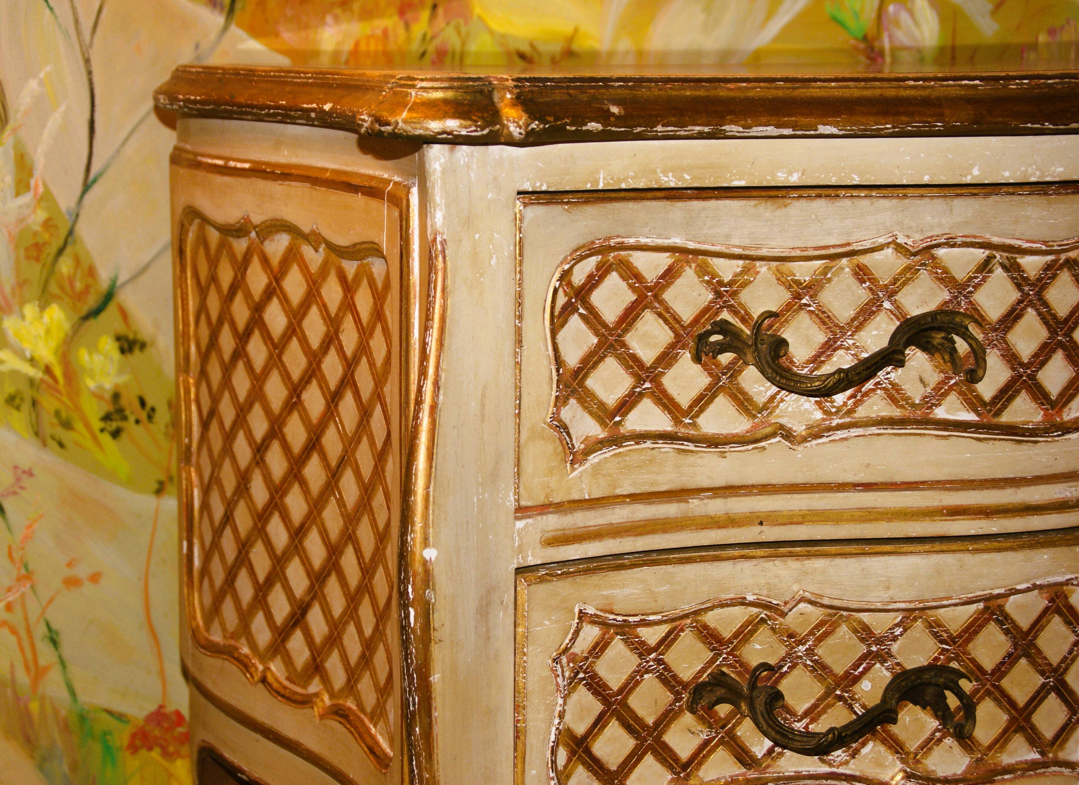 Commode 1900 galbée de style Louis xv