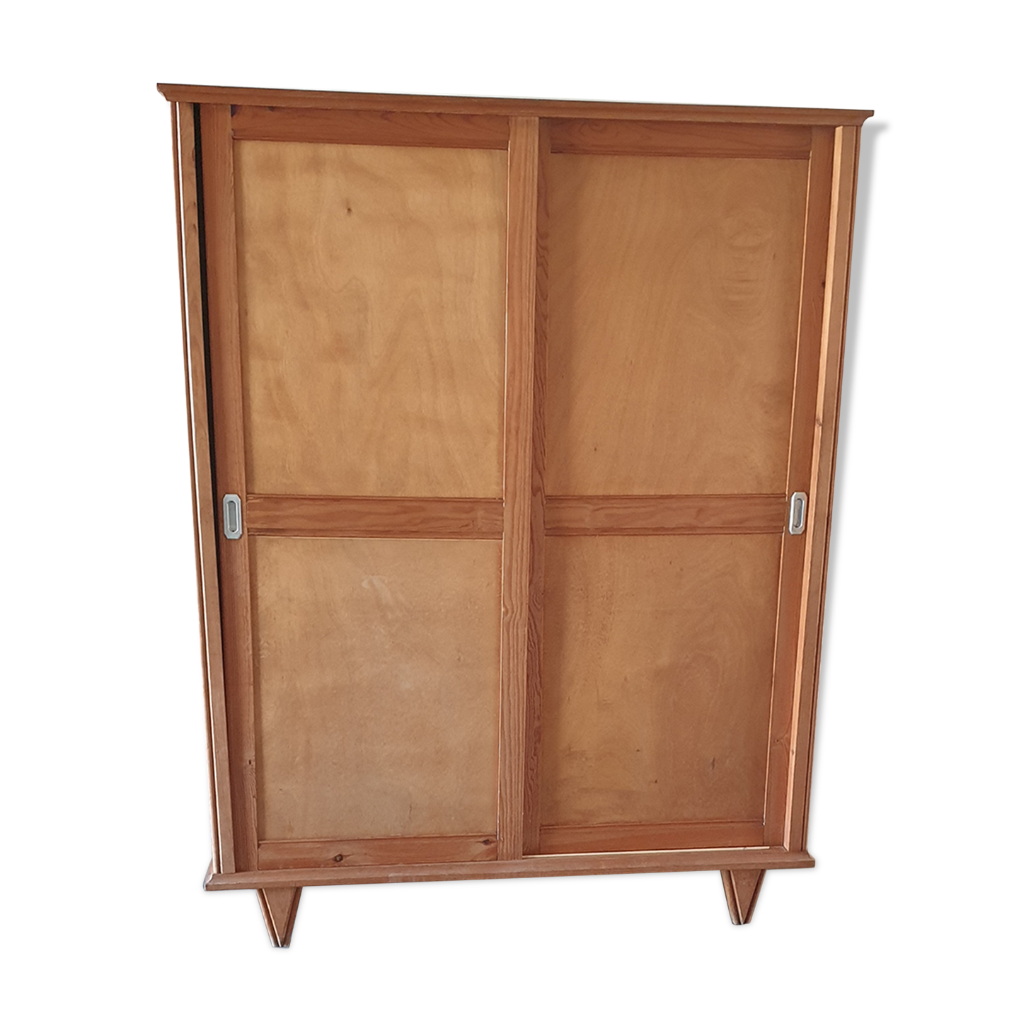 Parisian wardrobe with sliding doors
