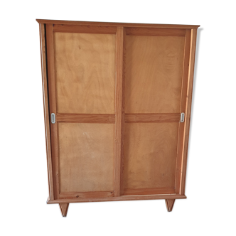 Parisian wardrobe with sliding doors