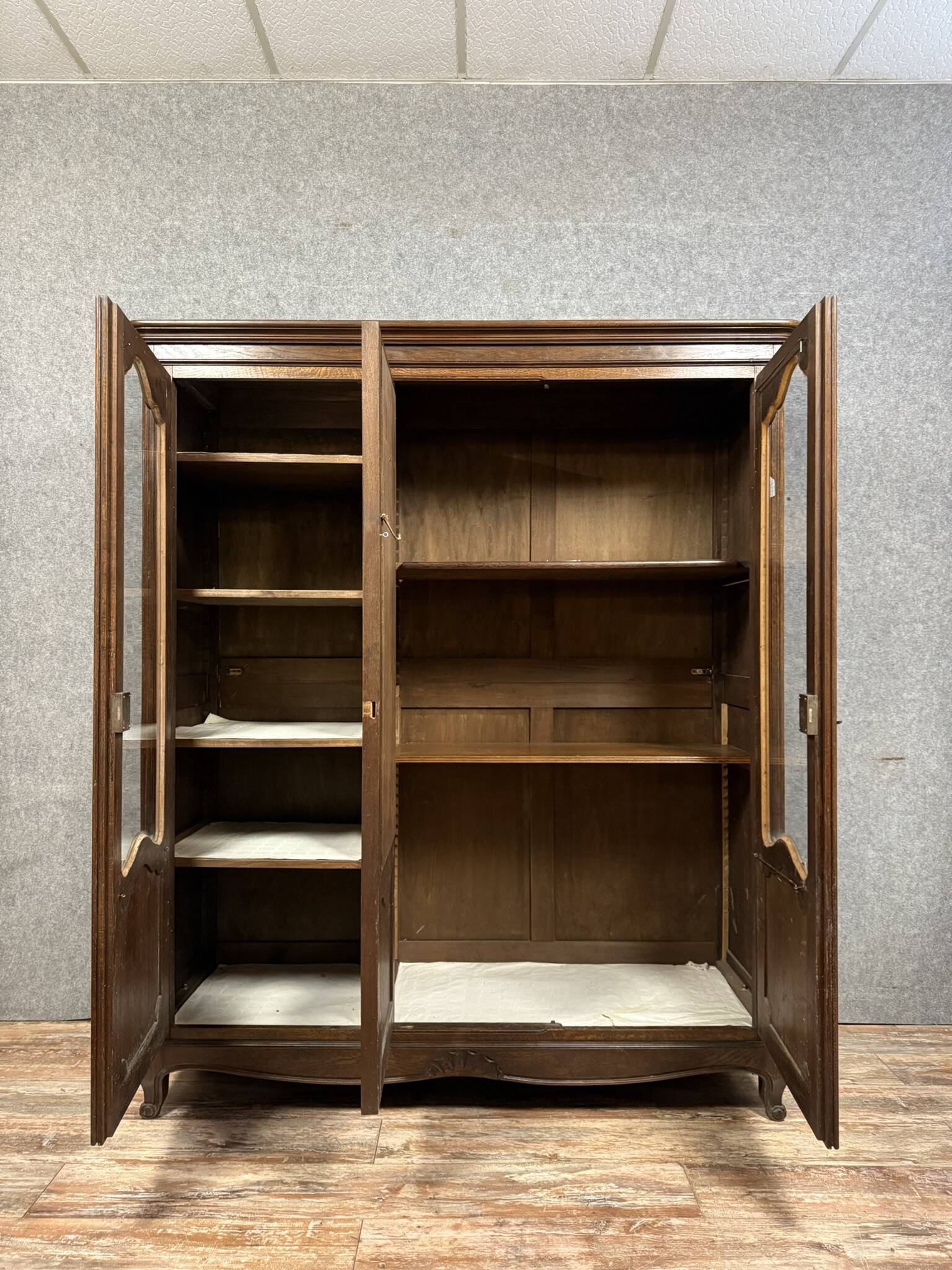 Louis XV style bookcase in solid oak circa 1880