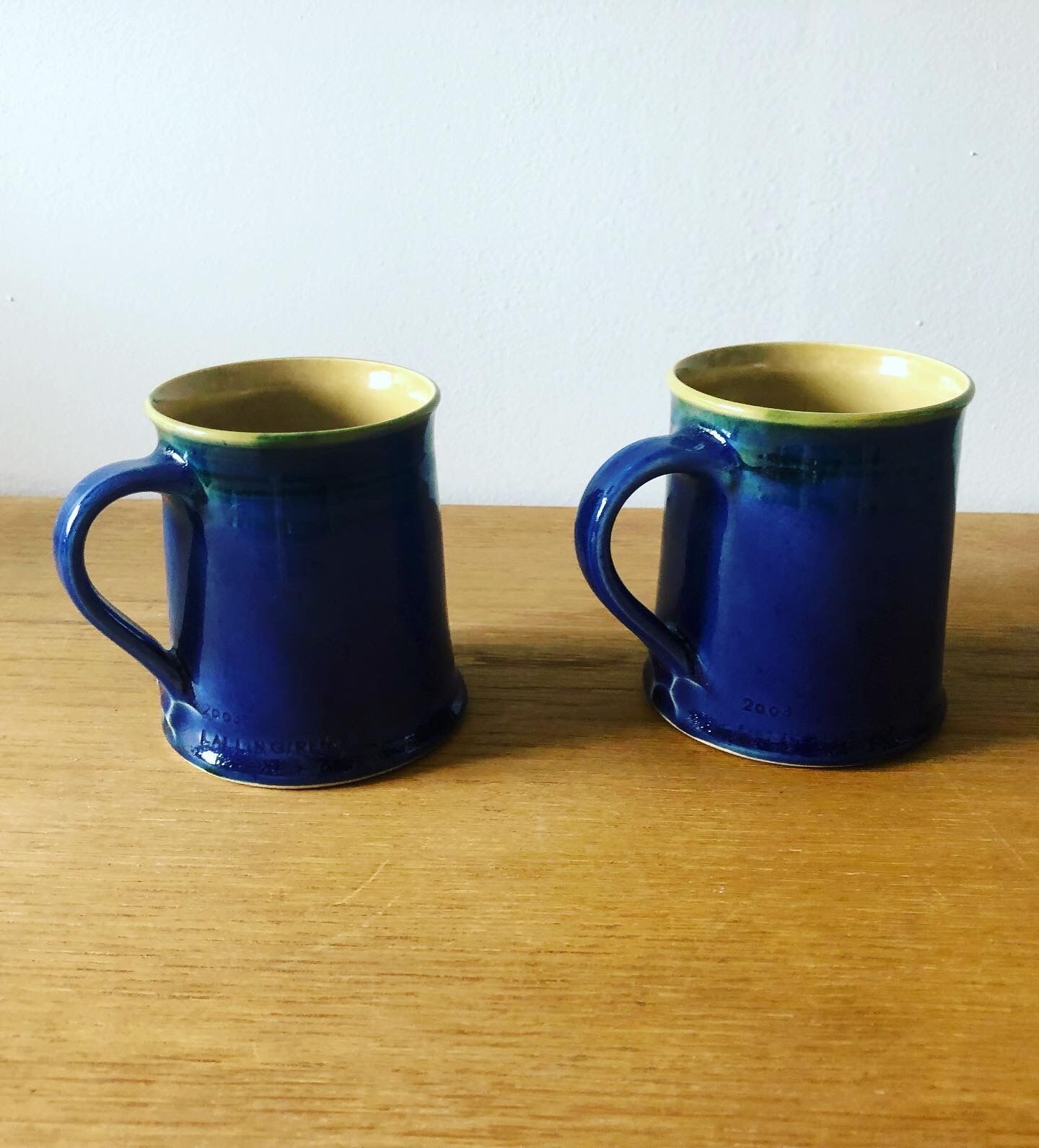 Set of 2 mugs