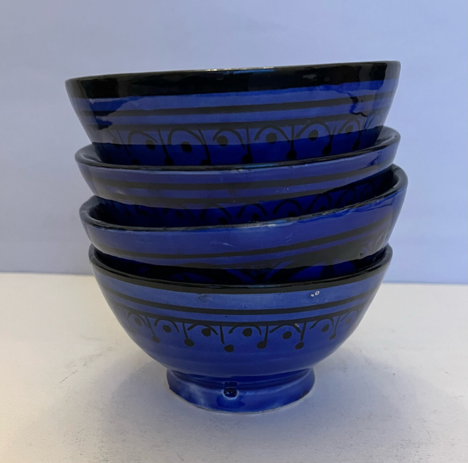 Set of 4 ceramic bowls