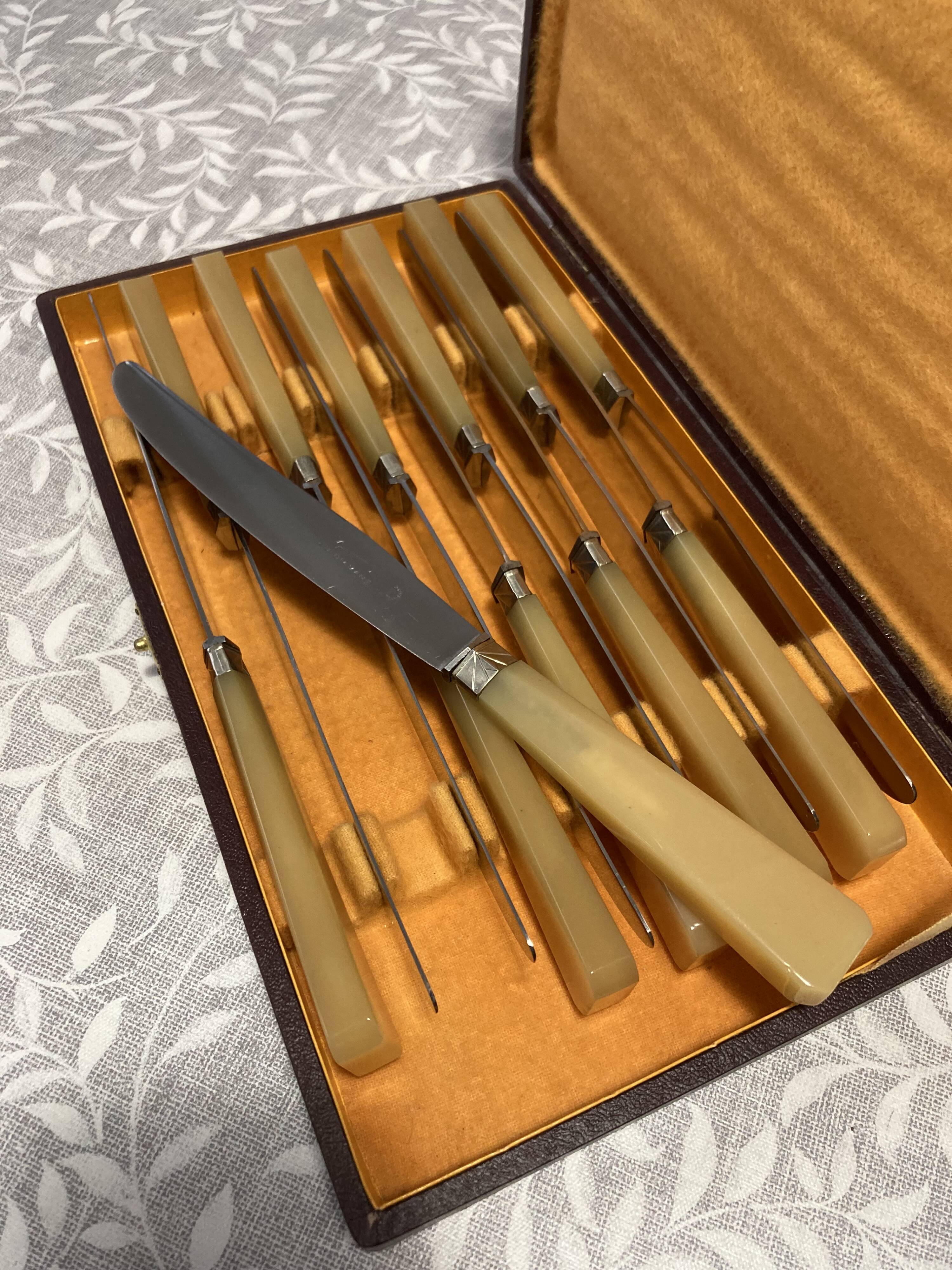 Box of 12 Art Deco knives