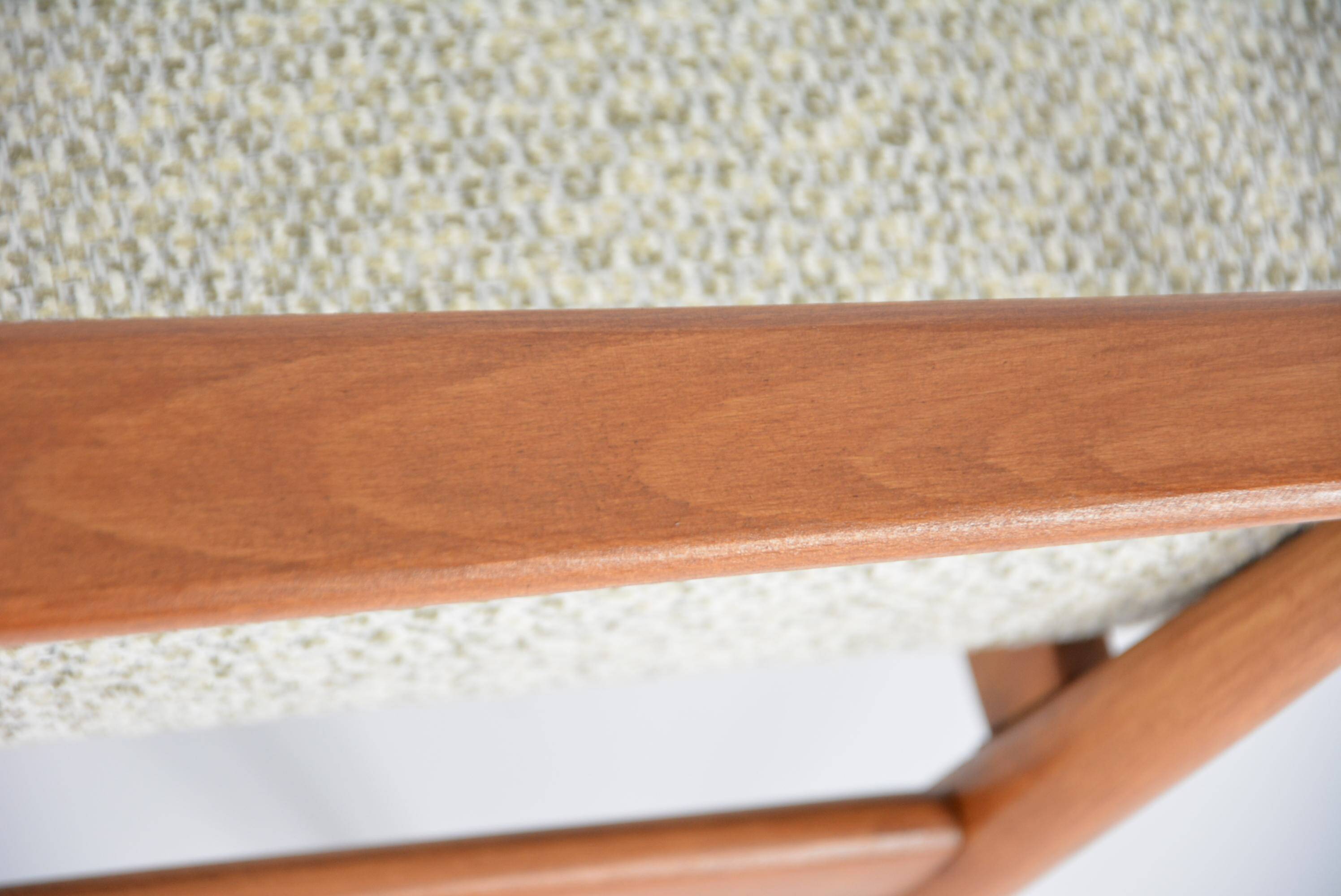 Fox armchair mottled beige green