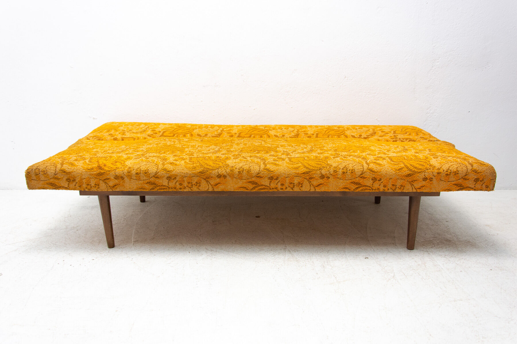 Folding daybed by Miroslav Navrátil, 1960´s, Czechoslovakia