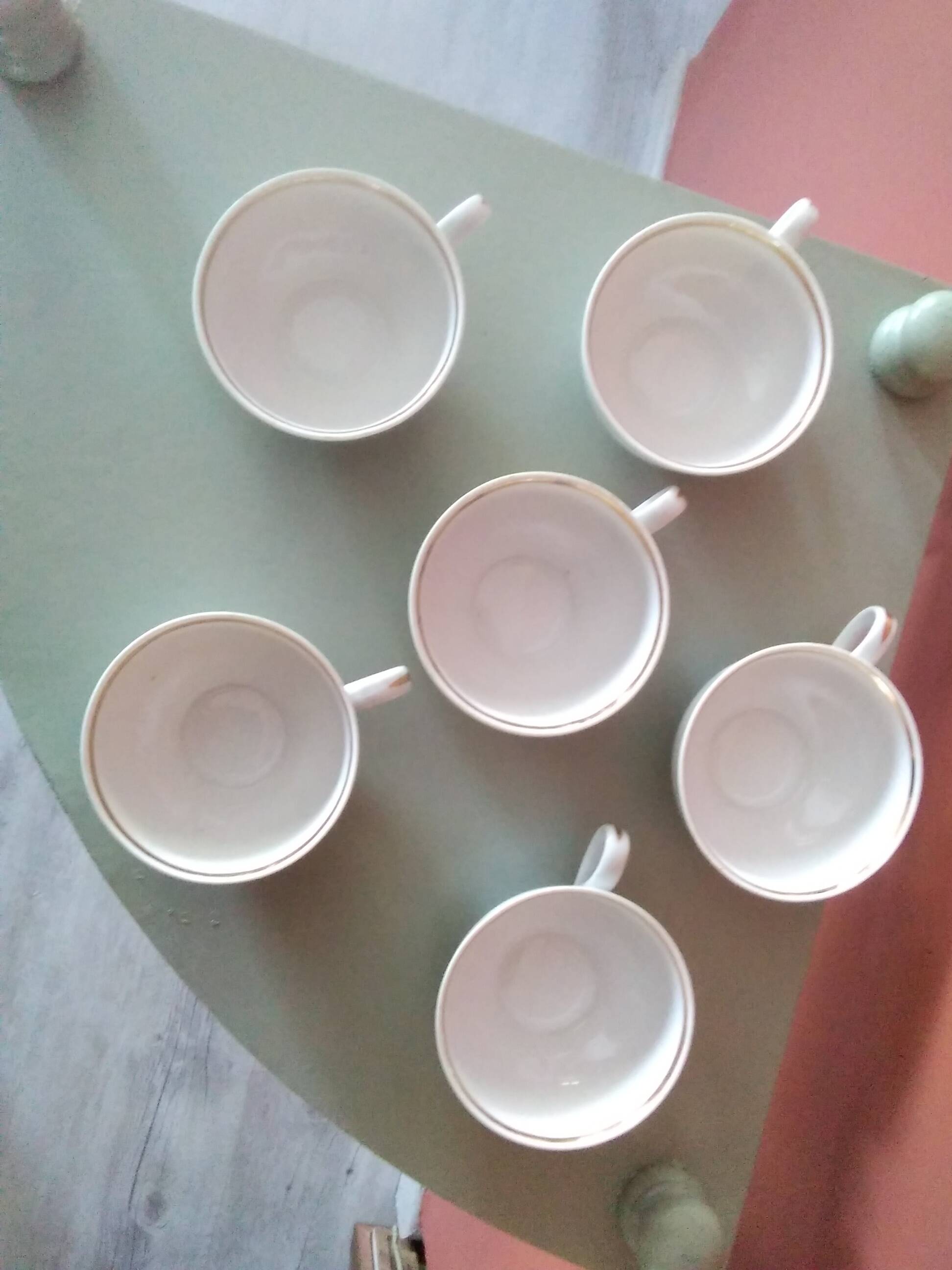 Set of 6 fine and refined cups with red rose decoration.