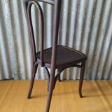 Curved wooden bistro chair