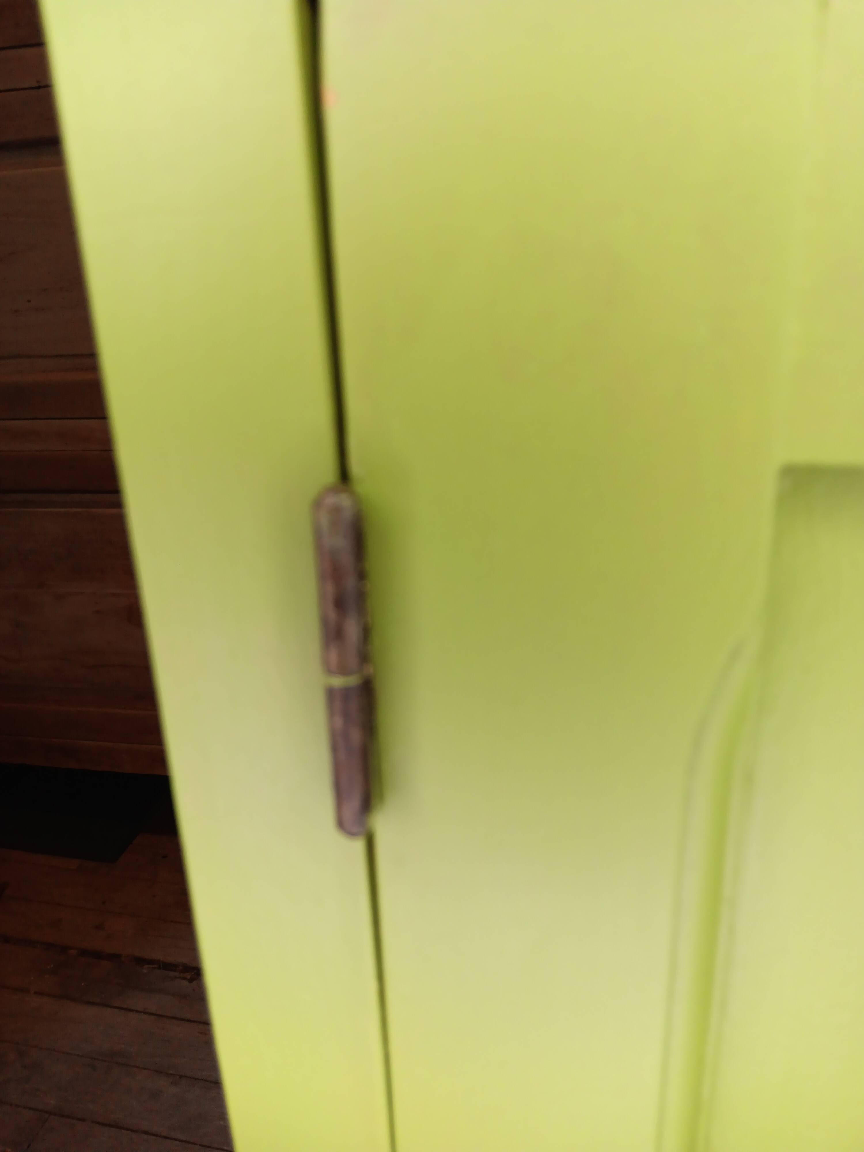 Green Parisian Buffet