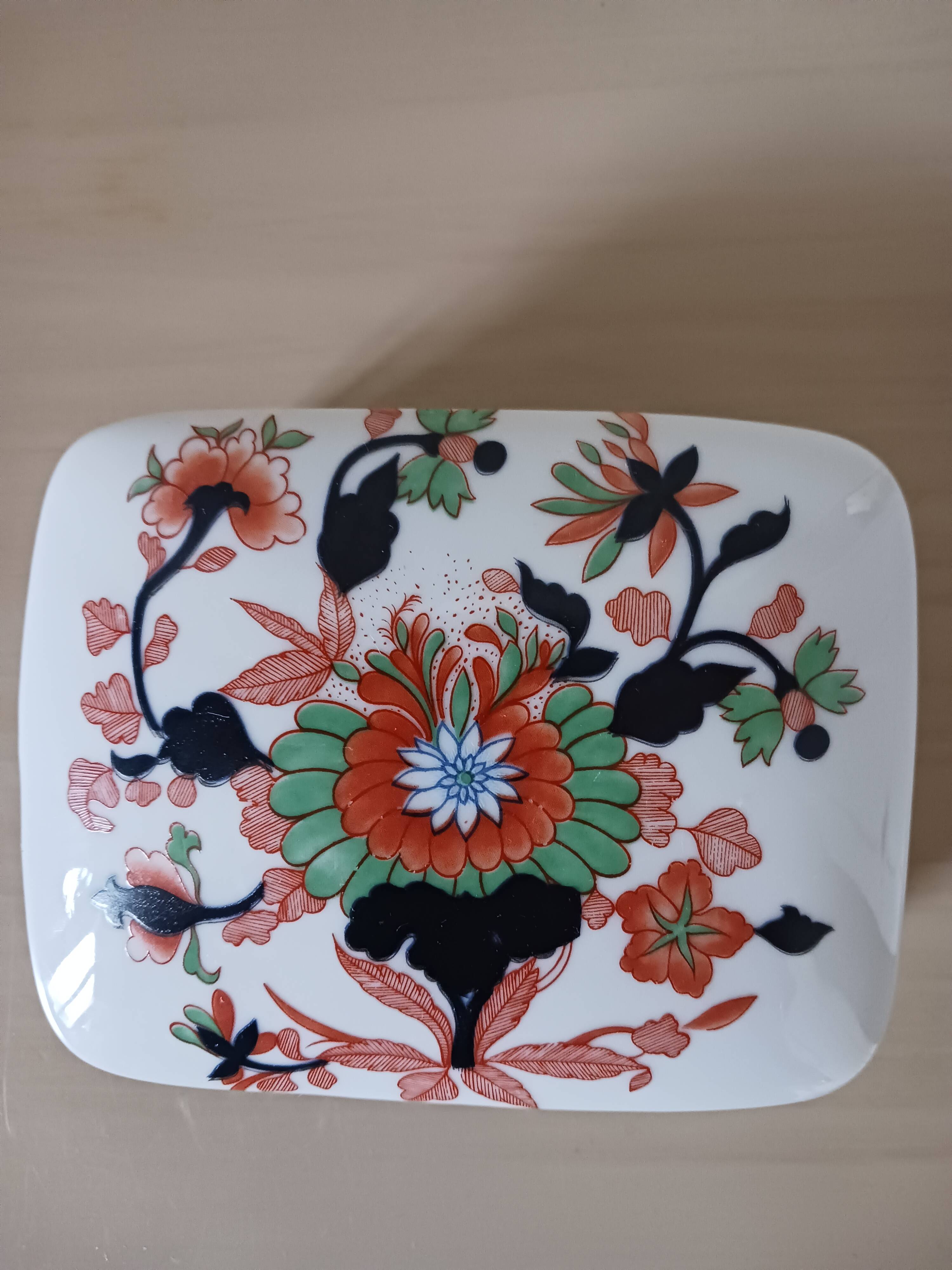 Ulysse Paris porcelain box