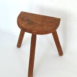Half-moon tripod stool