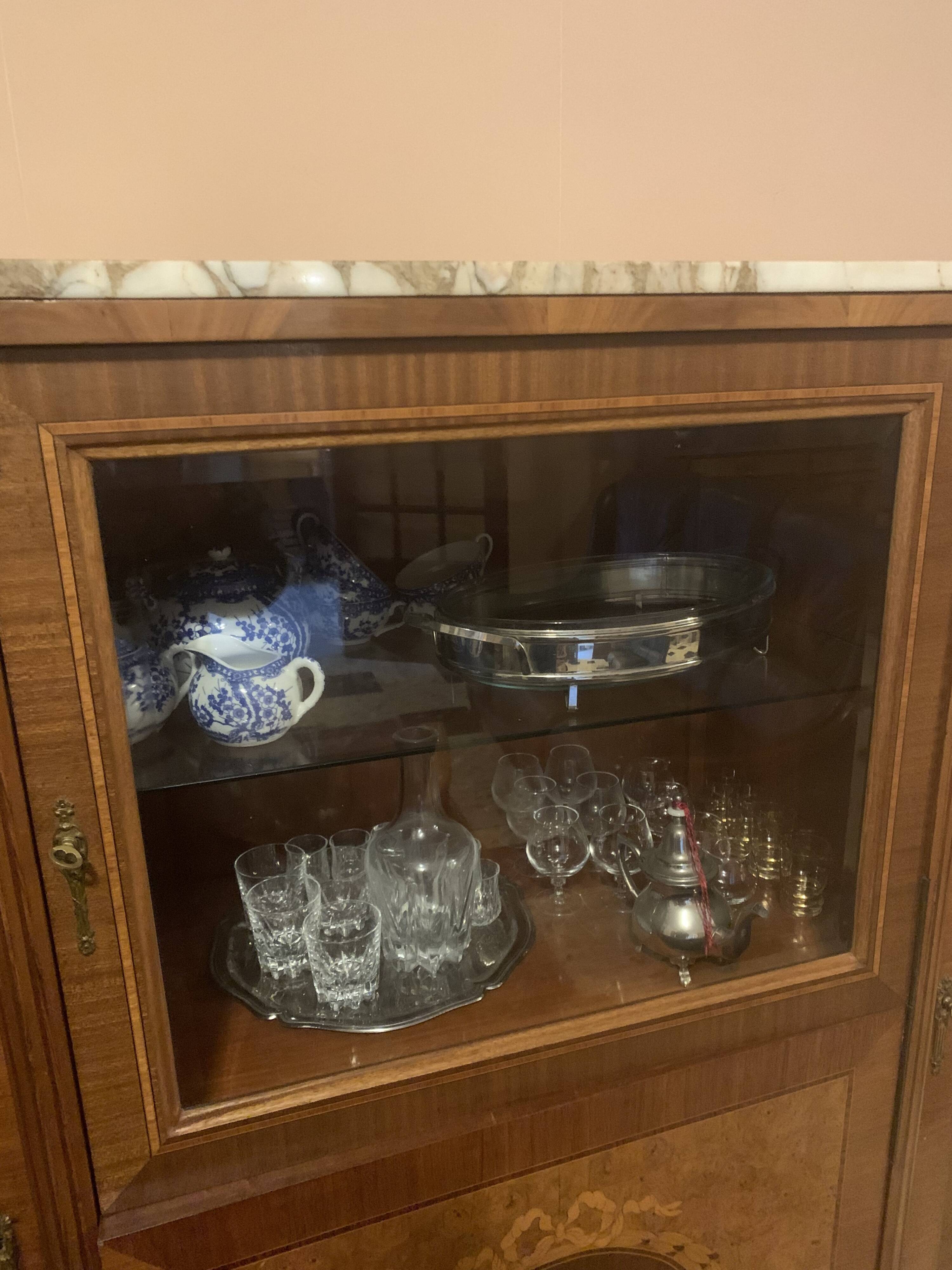 Half-moon buffet with display cabinet in Louis XVI style, marquetry with marble top.
