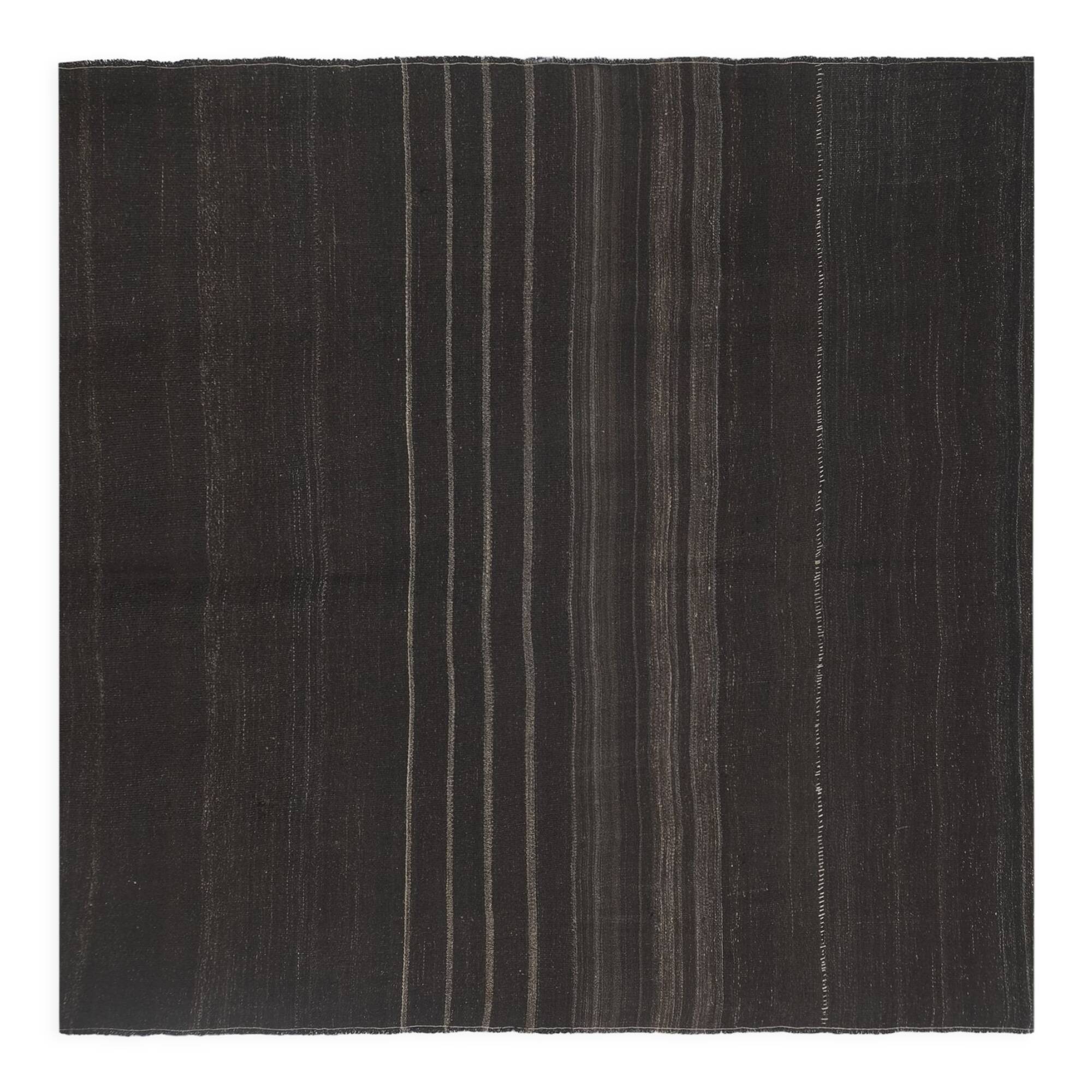 Vintage turkish rug from oushak, hand-woven 283x287 cm