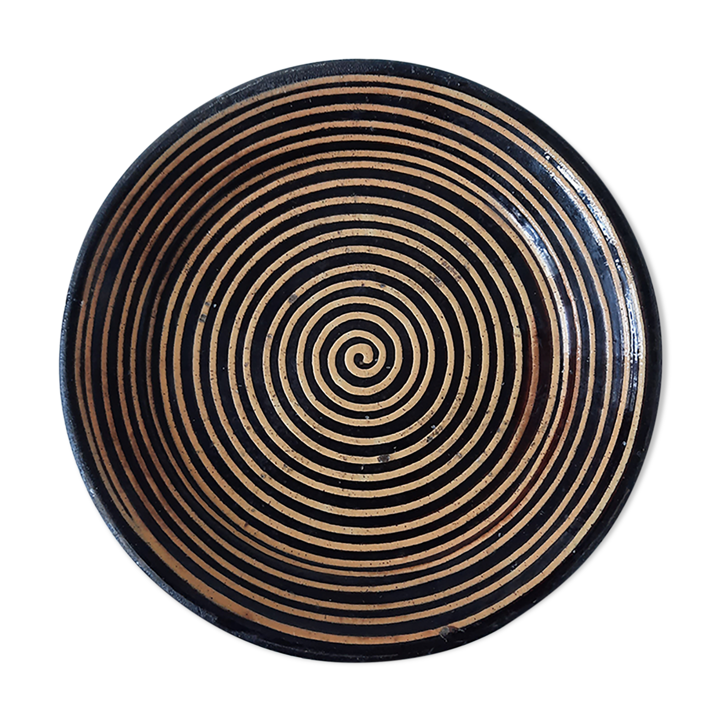 Terracotta plate with spiral