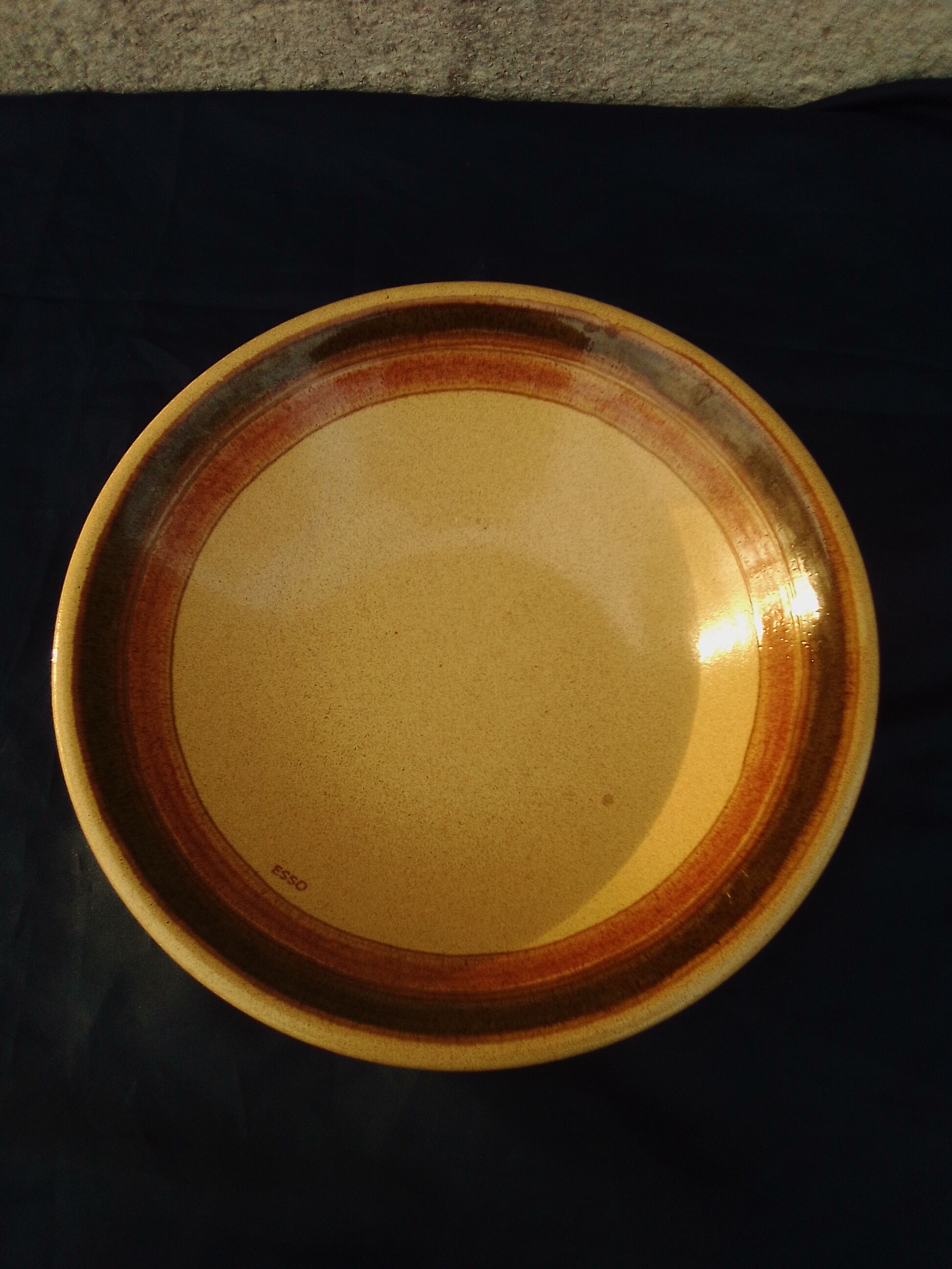 Hollow round flat sandstone Esso diam 23 cm