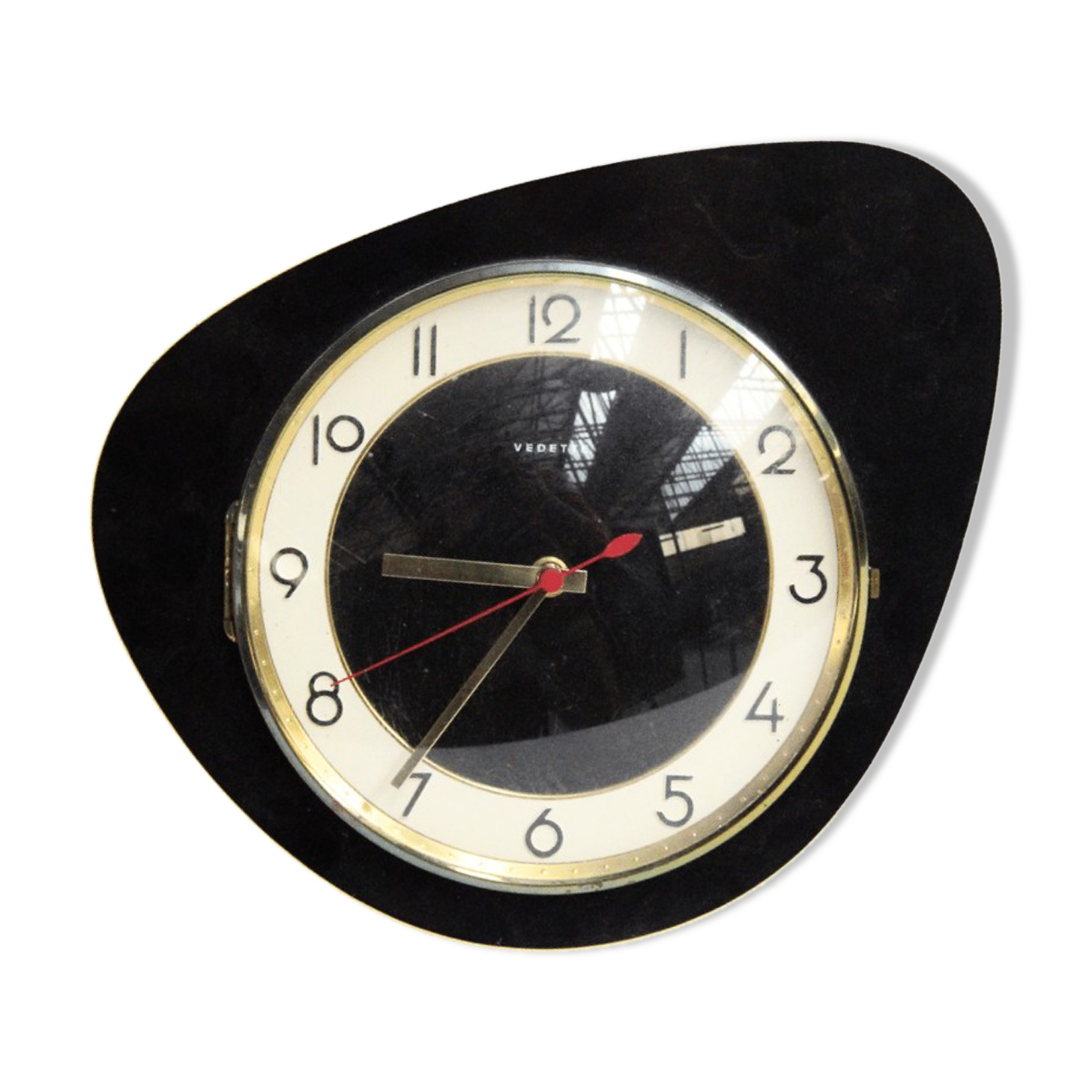 Wall clock 50s