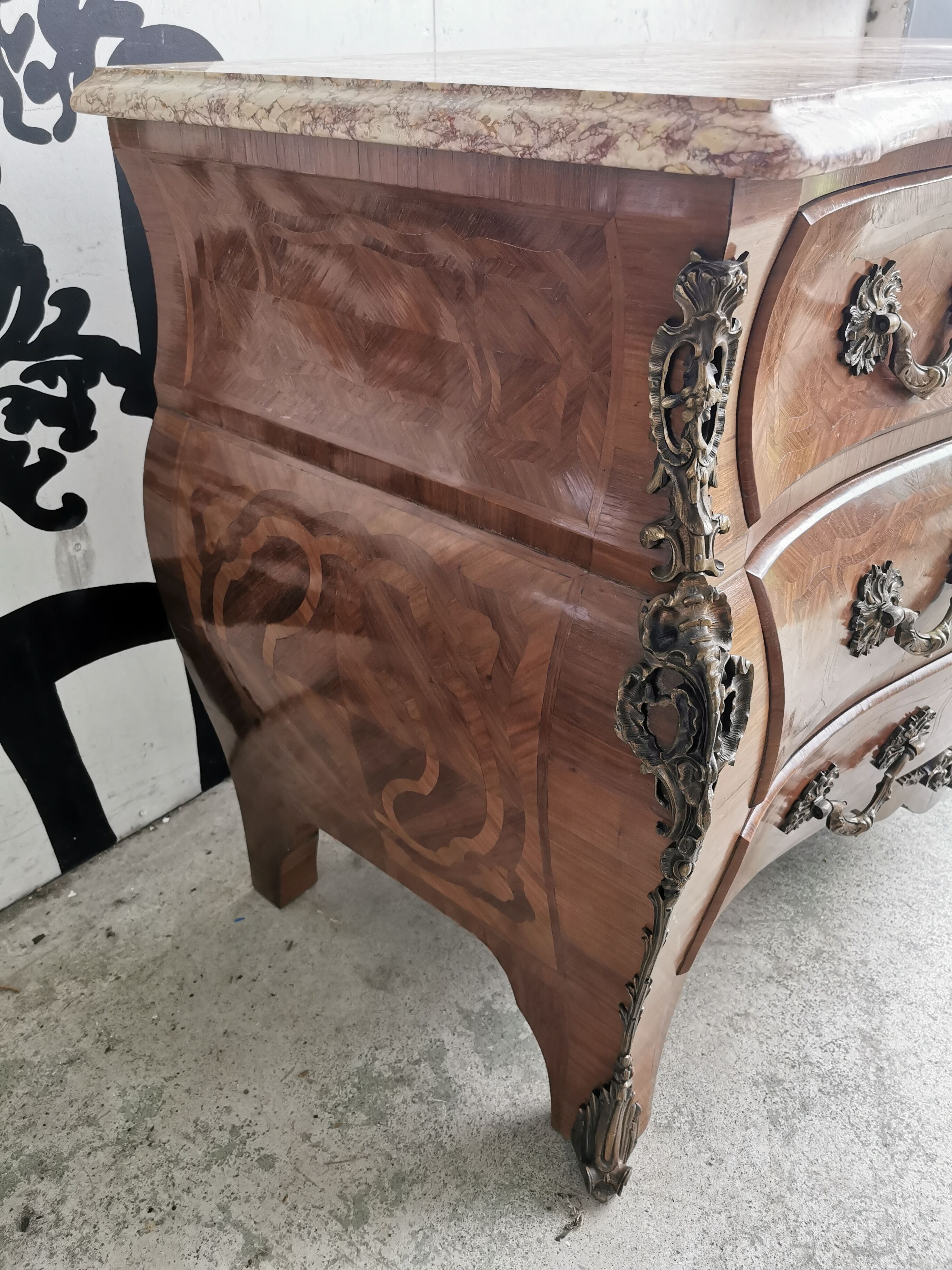 Chest of drawers tomb 1950's style louis xv inlaid