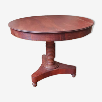 Table ronde pied central tripode