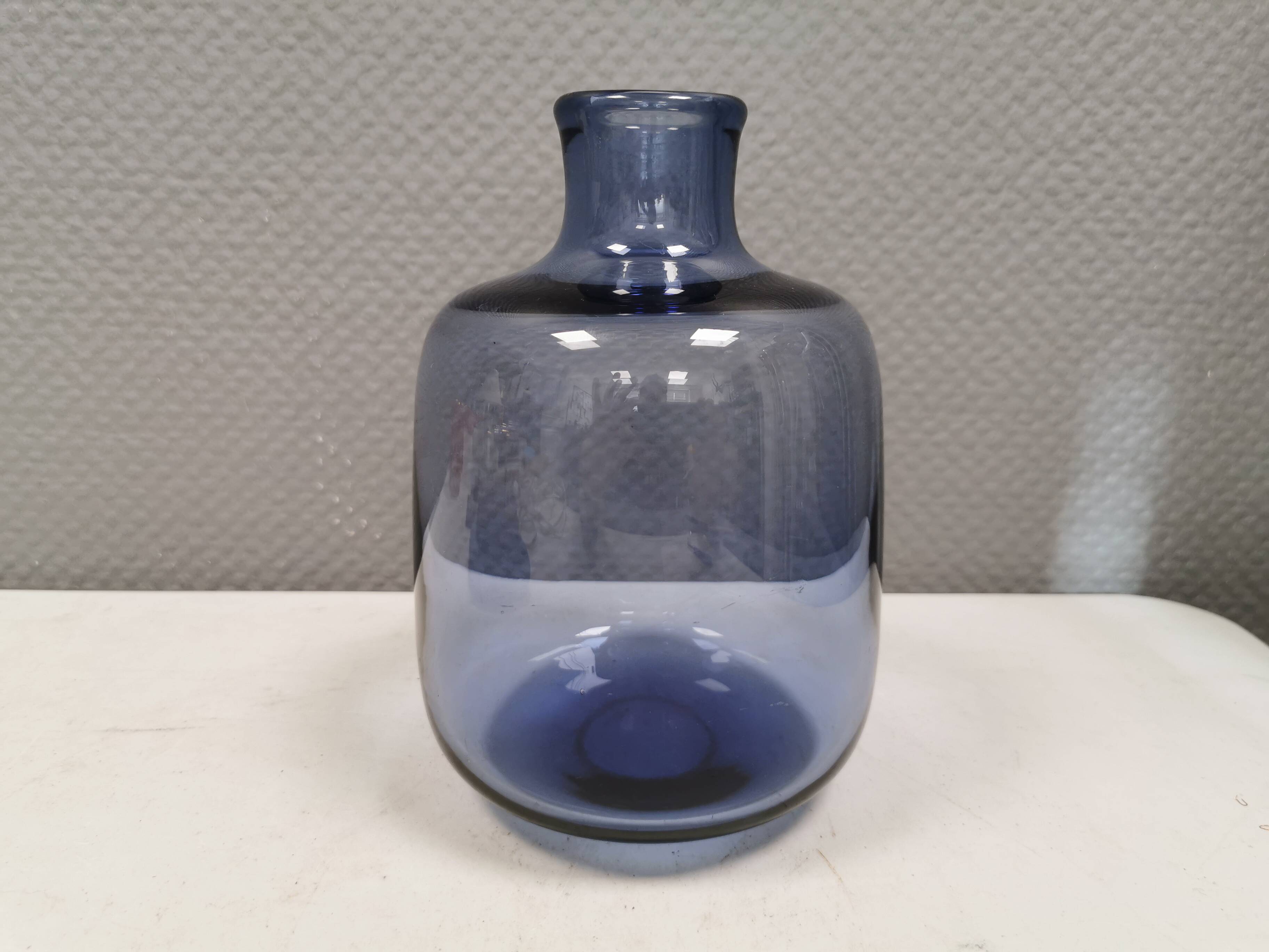 Magnifique et rare vase Safir de Per Lütken pour Holmegaard Danemark 1962.