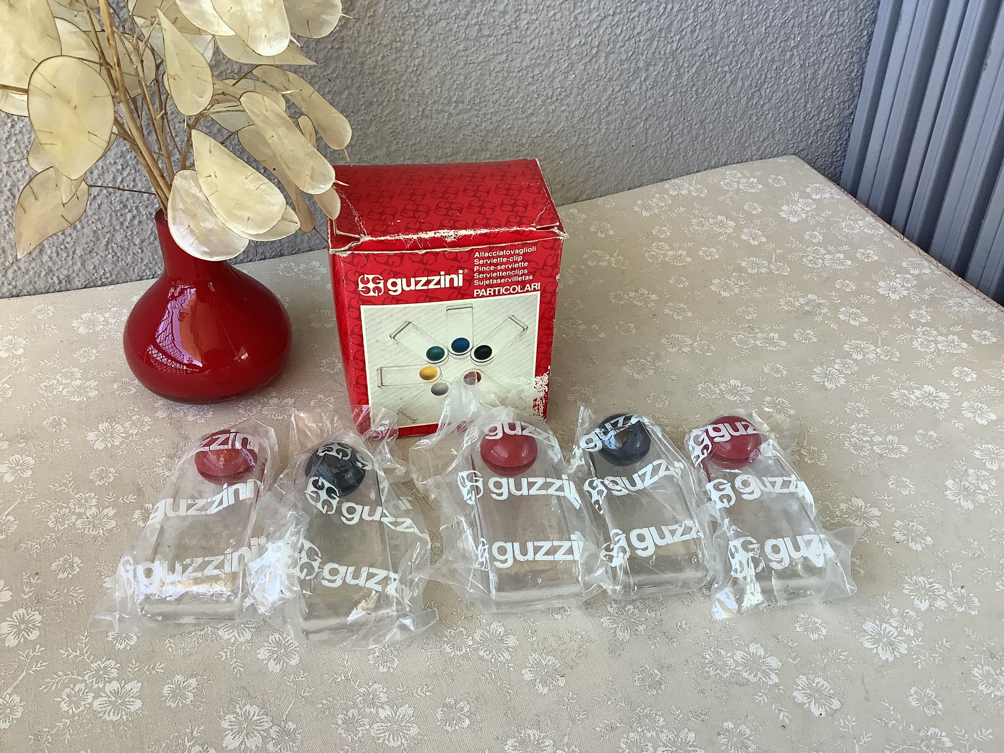 5 Guzzini 80s napkin clips, Ambrogio Rossari design