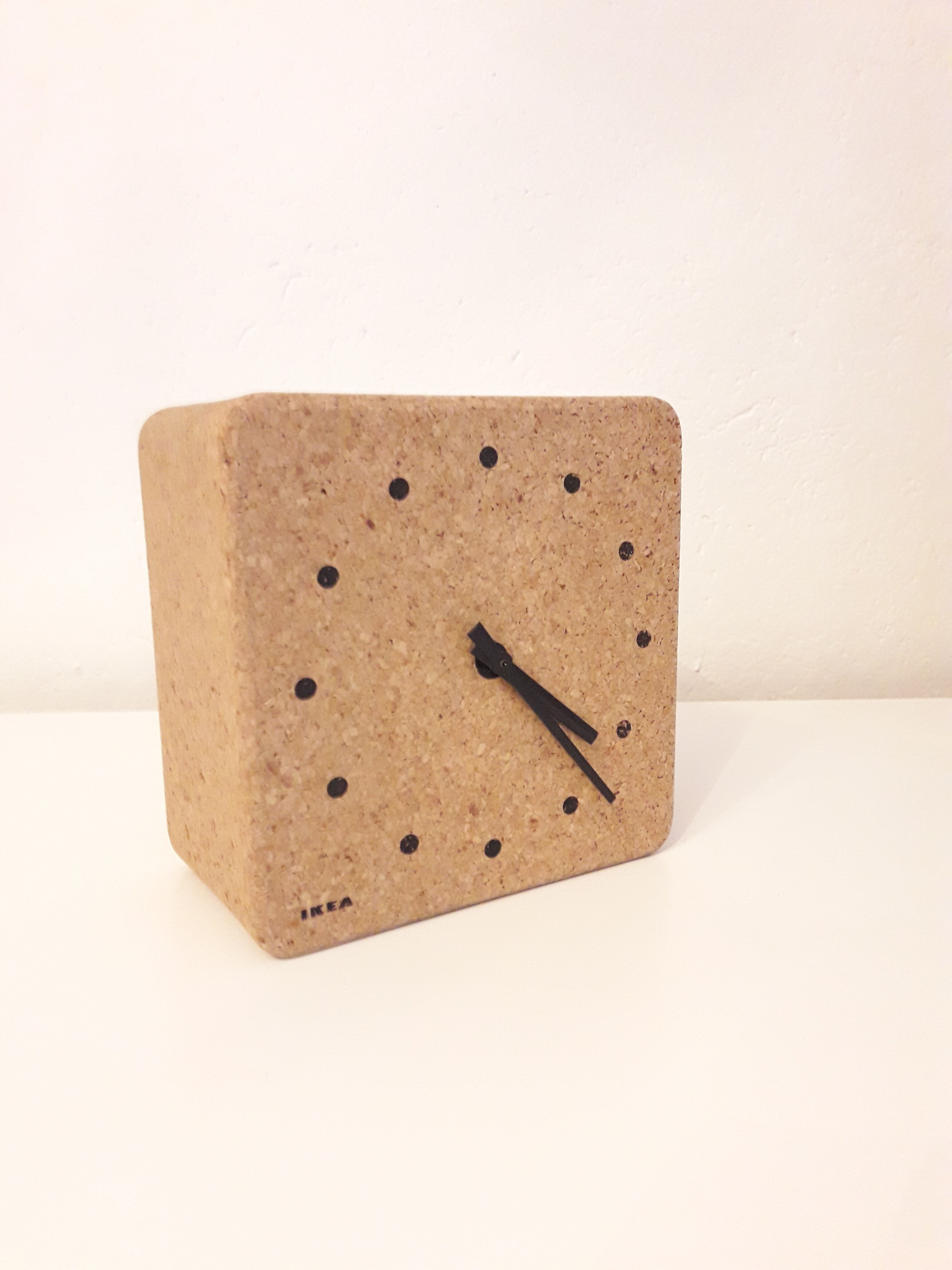 Vintage Ikéa cork clock