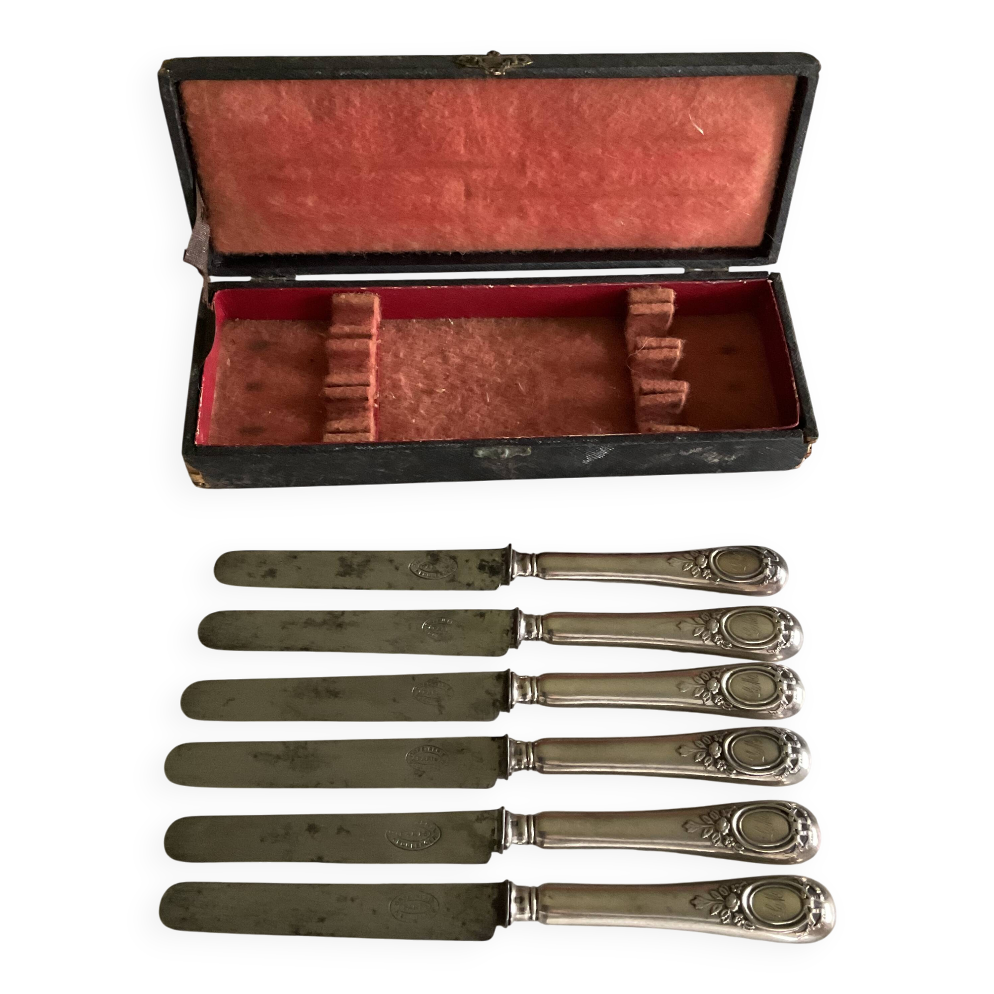Box of 6 Boulenger knives. Antique. Monogrammed LM.
