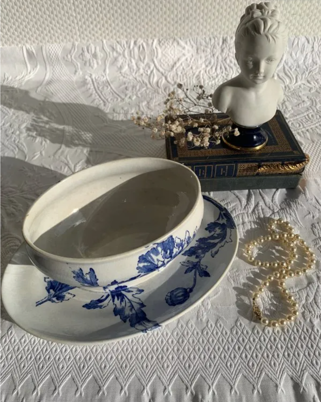 Sauce boat Longwy