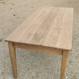 Rustic farmhouse table in solid oak with antique patina finish 200 x 90