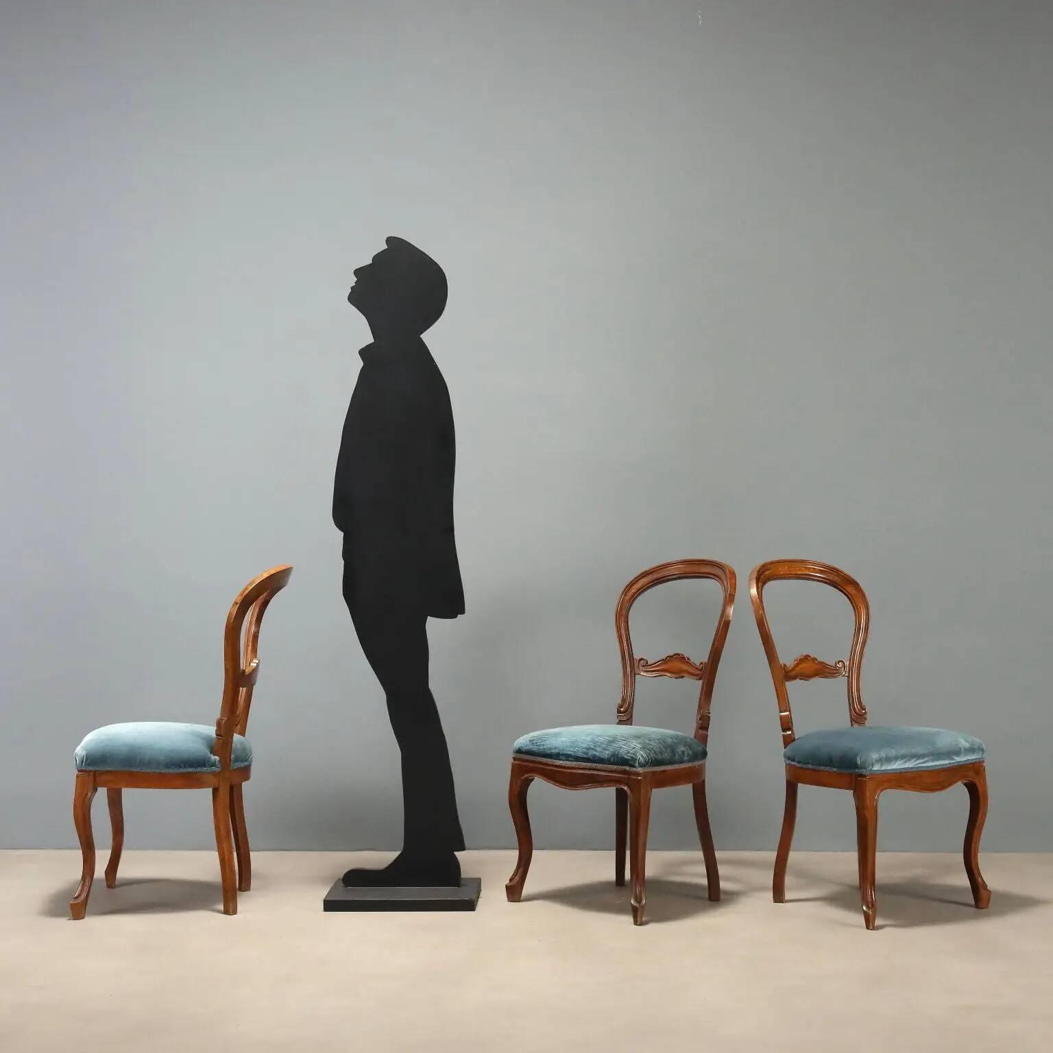 Antique Louis-Philippe chairs in walnut and velvet, Italy, 19th century.