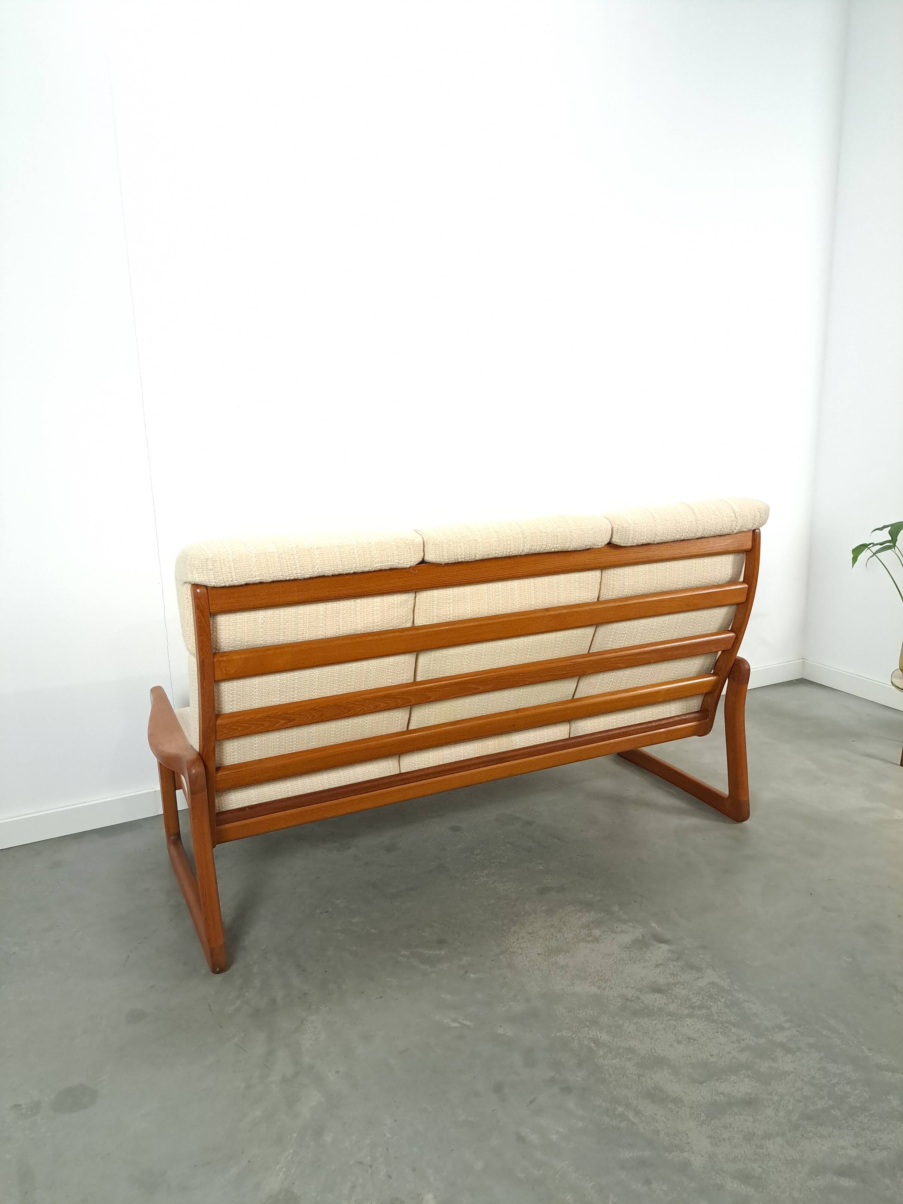 Danish teak 3-seater banque Holstebro Mobelfabrik