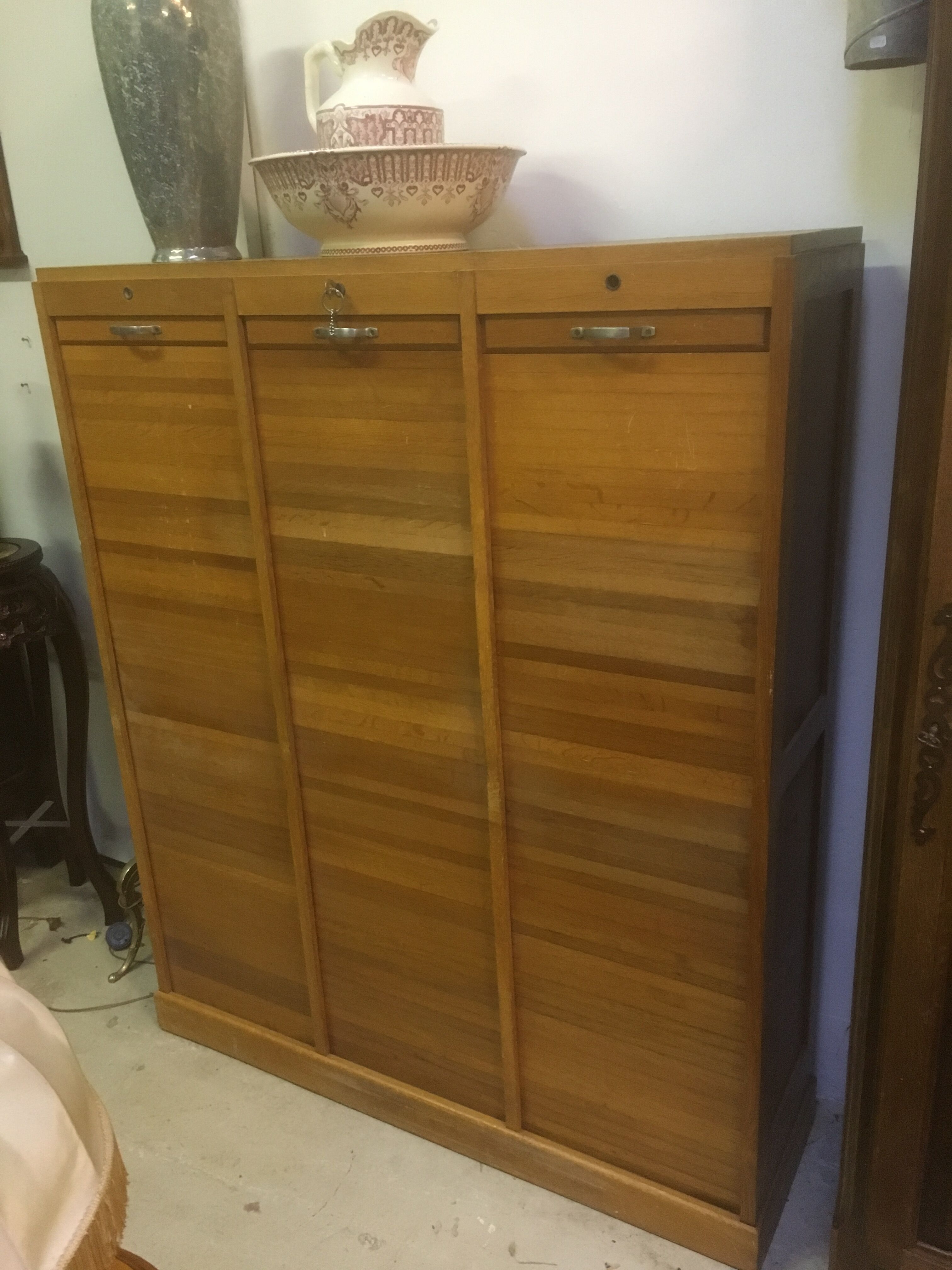 Meuble classeur triples à rideaux