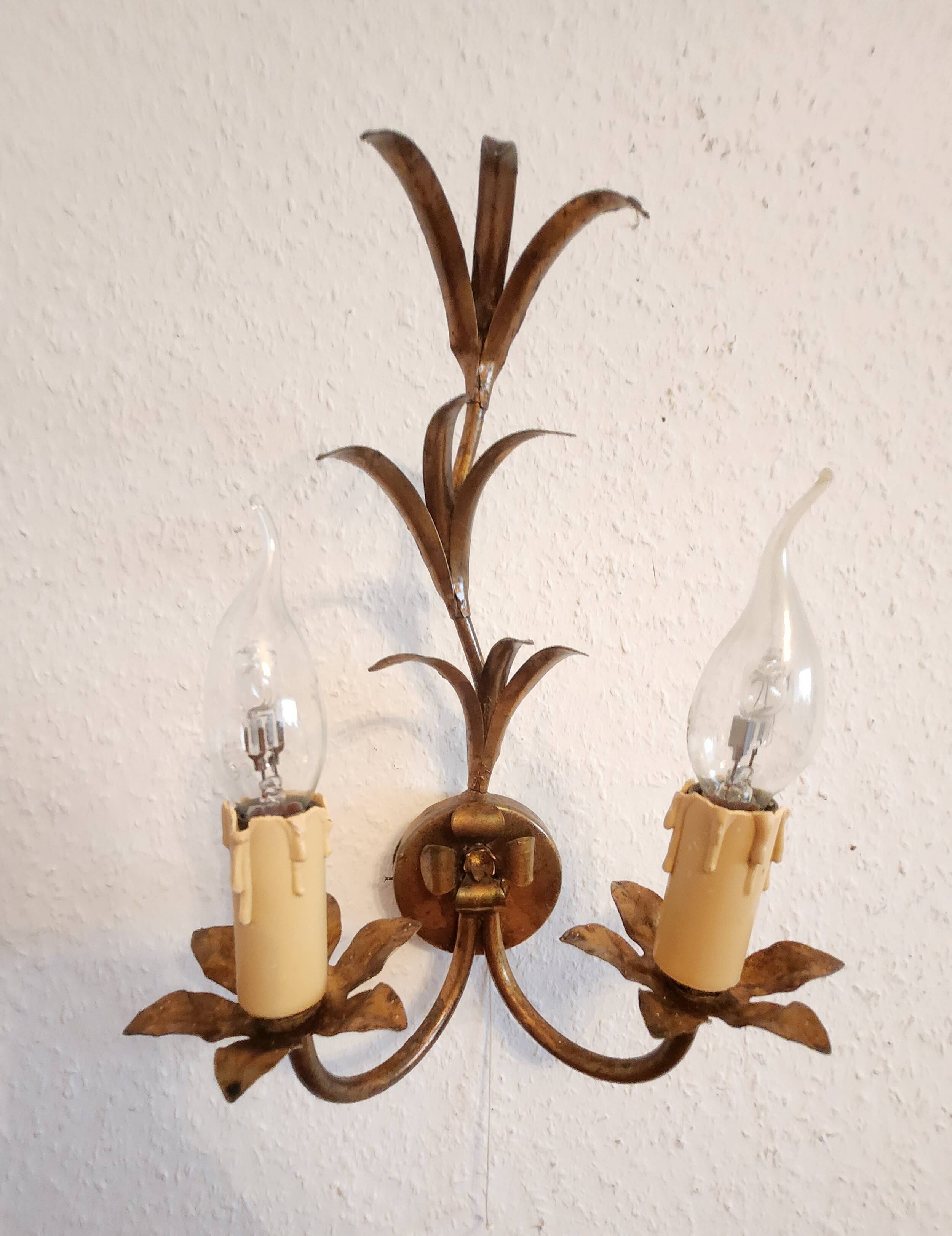 Set von 2 vergoldete Hollywood-Regency Wandlampen, Italien, 1950-70e