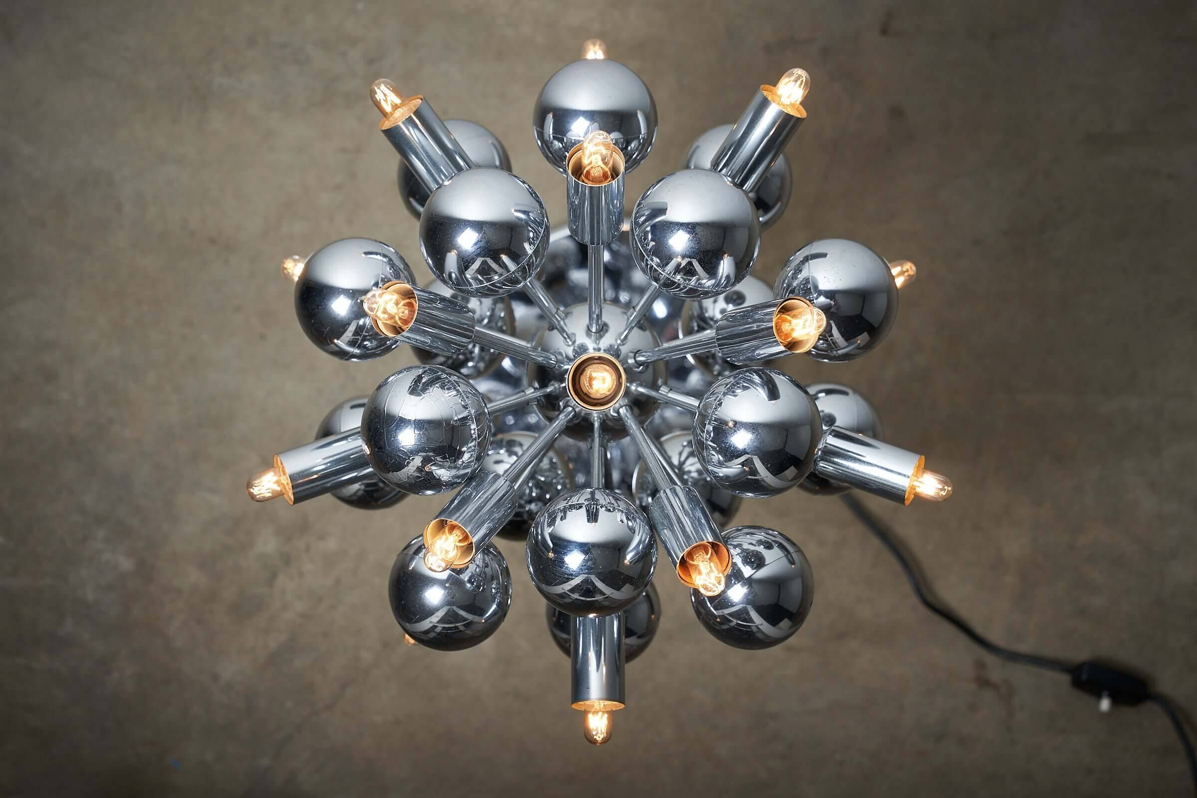 Lampe de table Spoutnik de l'ère spatiale